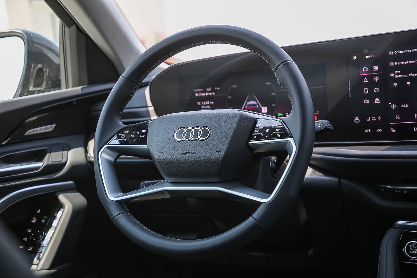 Thumbnail: 2025 Audi Q5 - 15