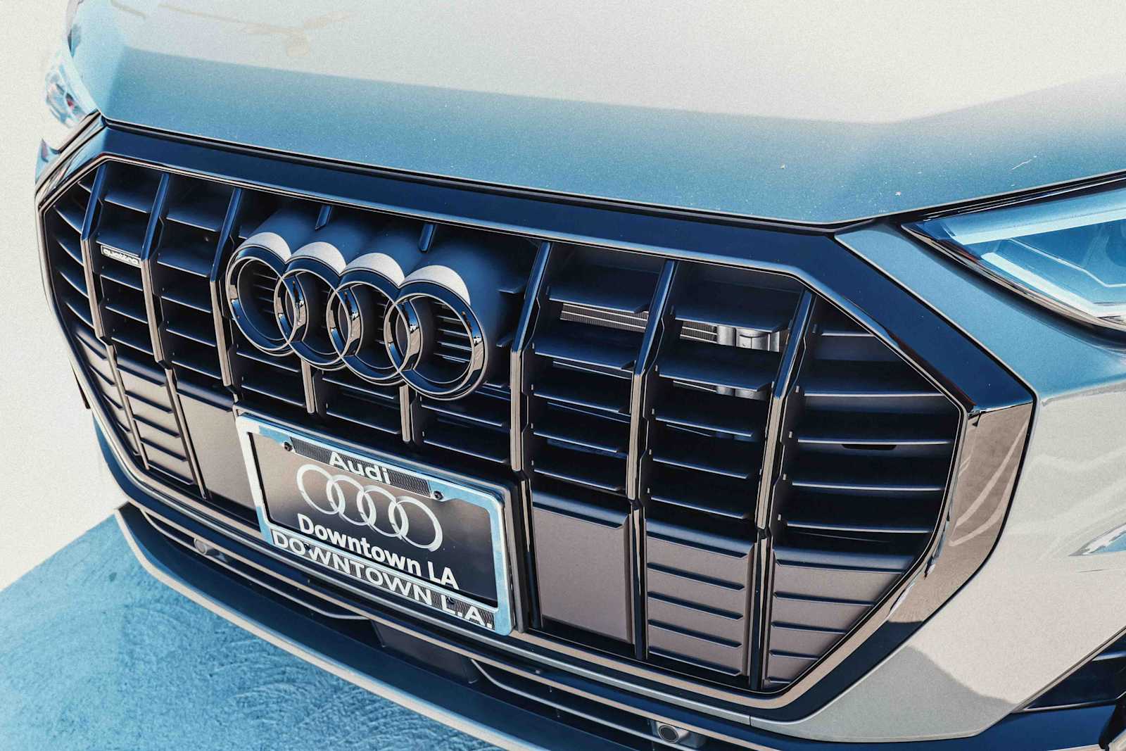 Thumbnail: 2025 Audi Q3 - 10