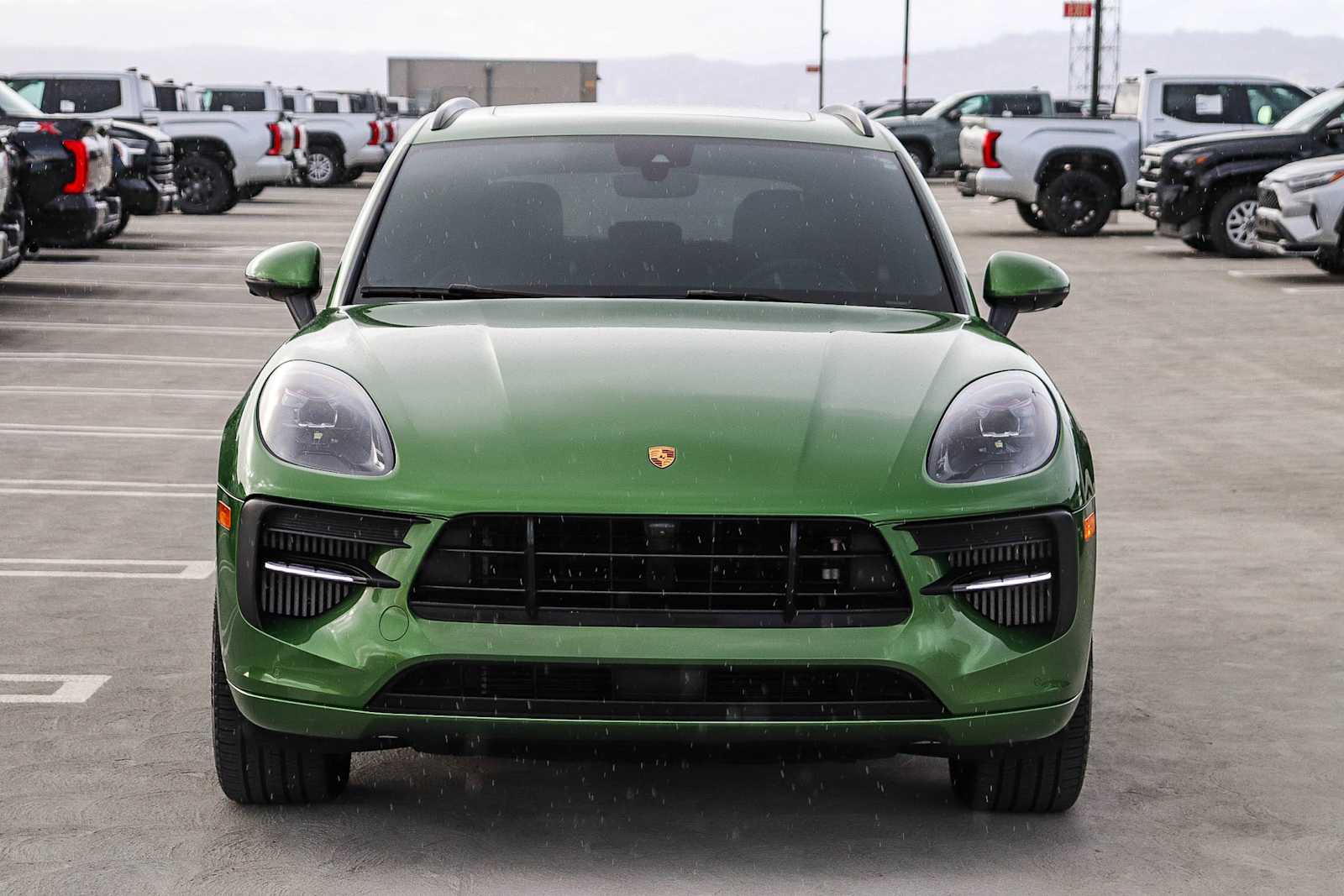 Thumbnail: 2021 Porsche Macan - 2