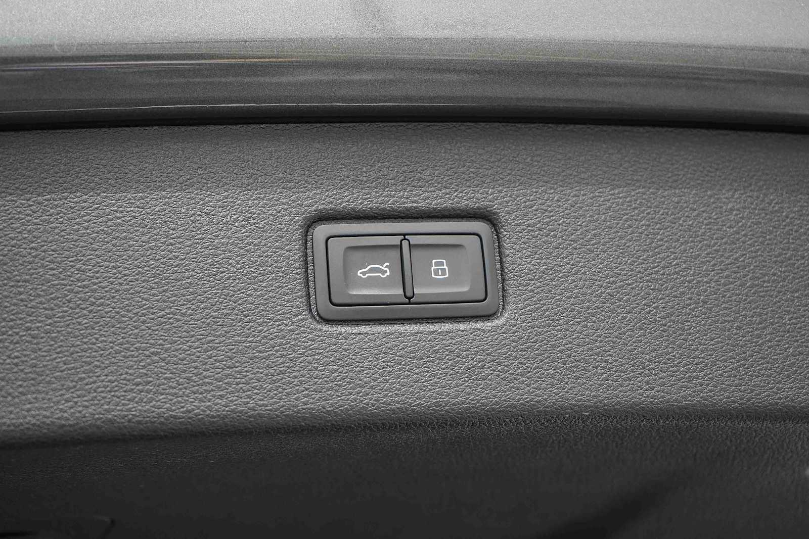 Thumbnail: 2026 Audi Q7 - 40