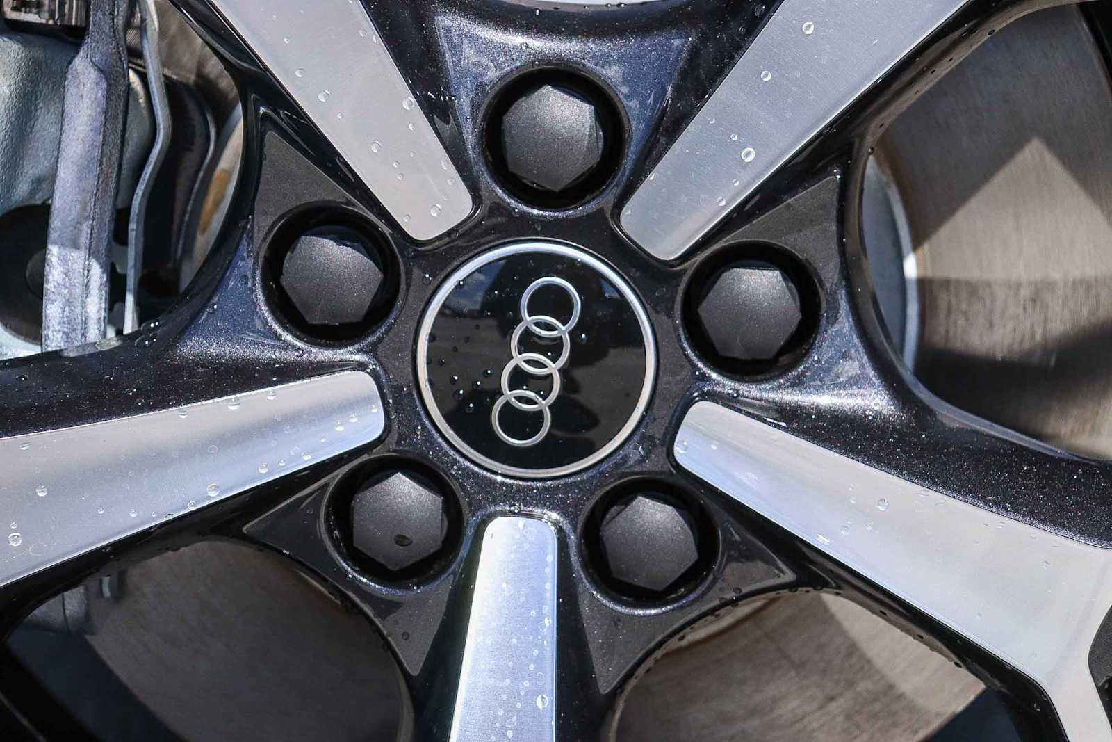 Thumbnail: 2026 Audi Q3 - 15
