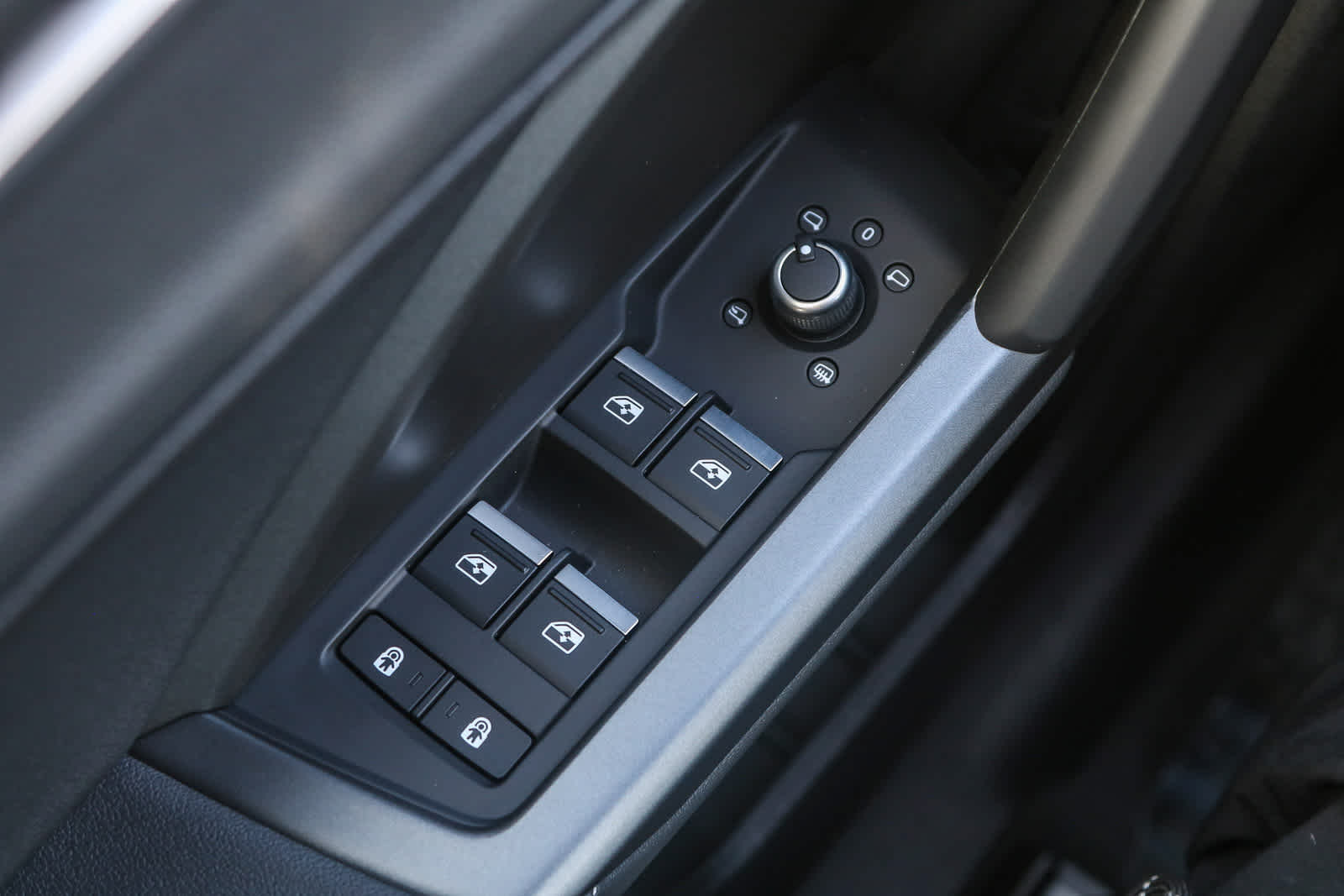 Thumbnail: 2025 Audi Q3 - 34