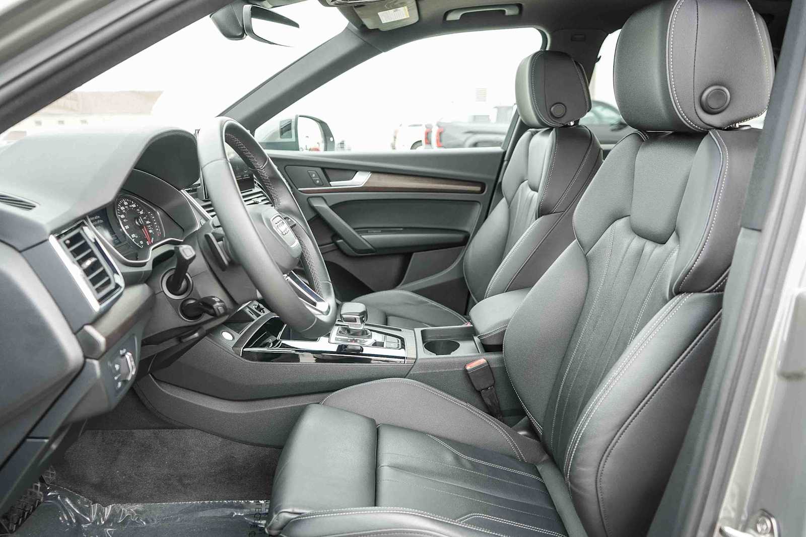 Thumbnail: 2023 Audi Q5 - 25