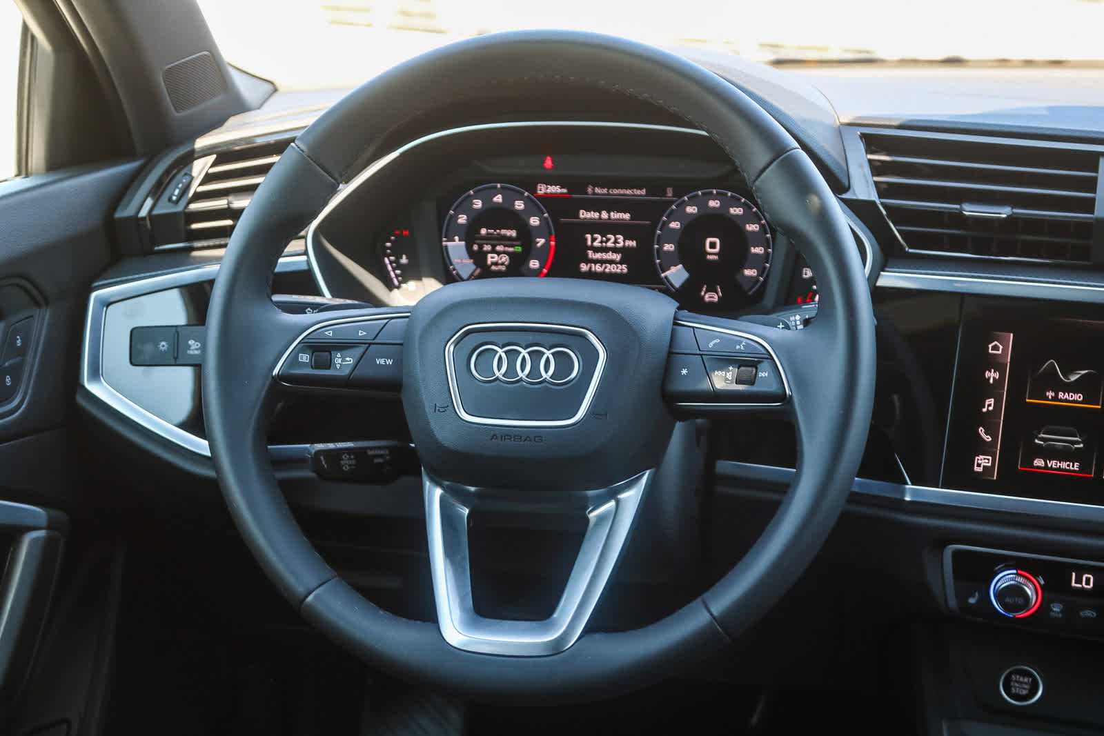 Thumbnail: 2025 Audi Q3 - 20