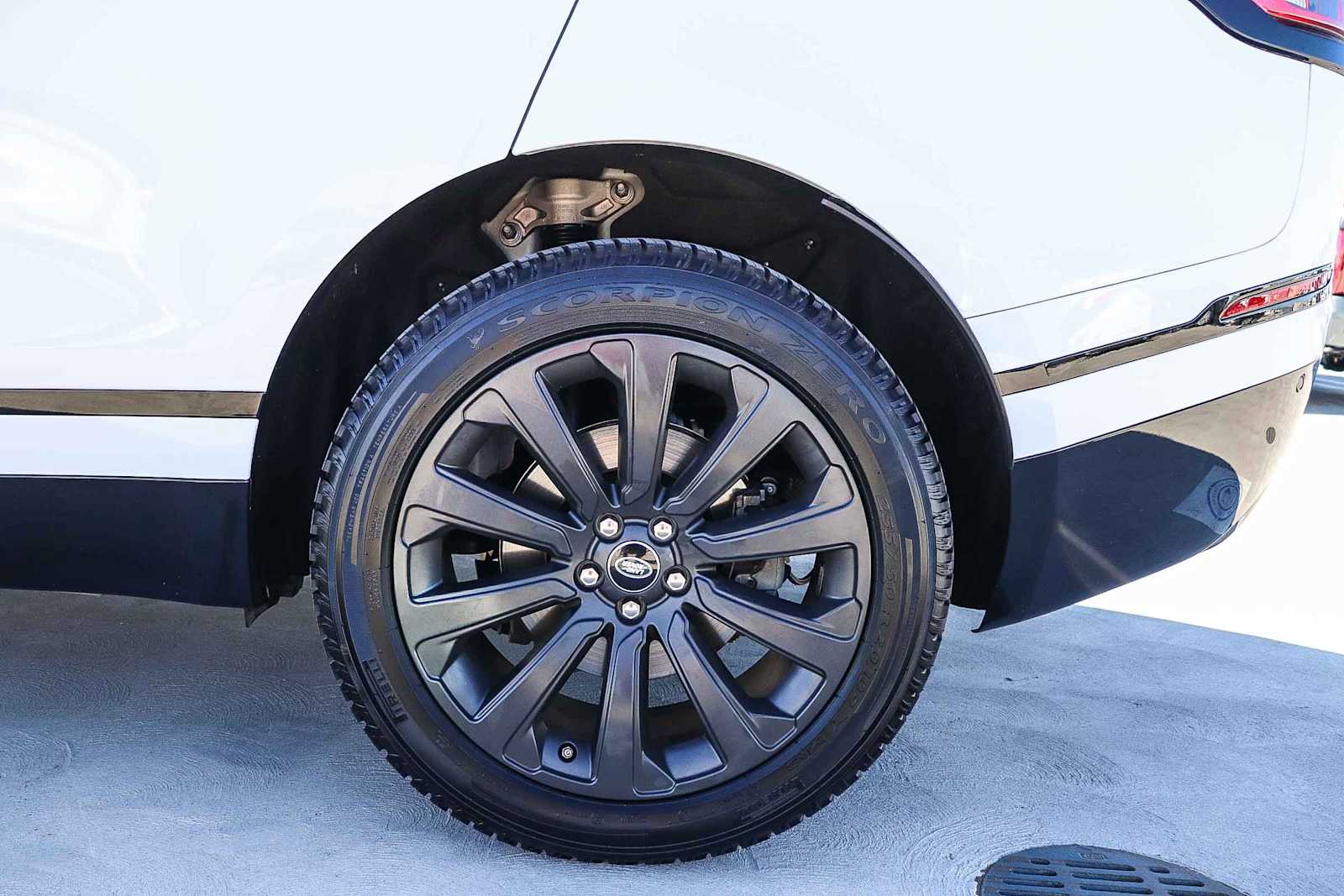 Thumbnail: 2020 Land Rover Range Rover Velar - 13