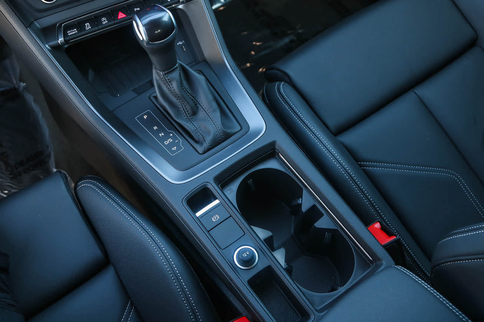 Thumbnail: 2025 Audi Q3 - 28