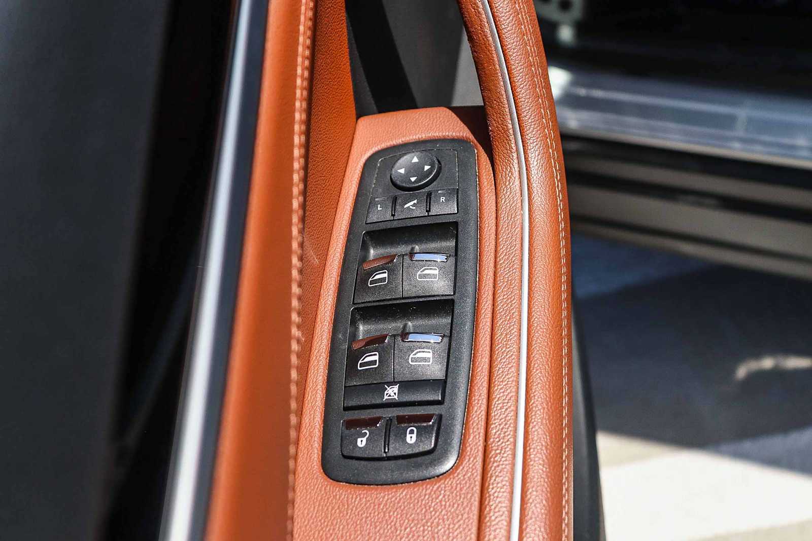 Thumbnail: 2017 Maserati Levante - 27