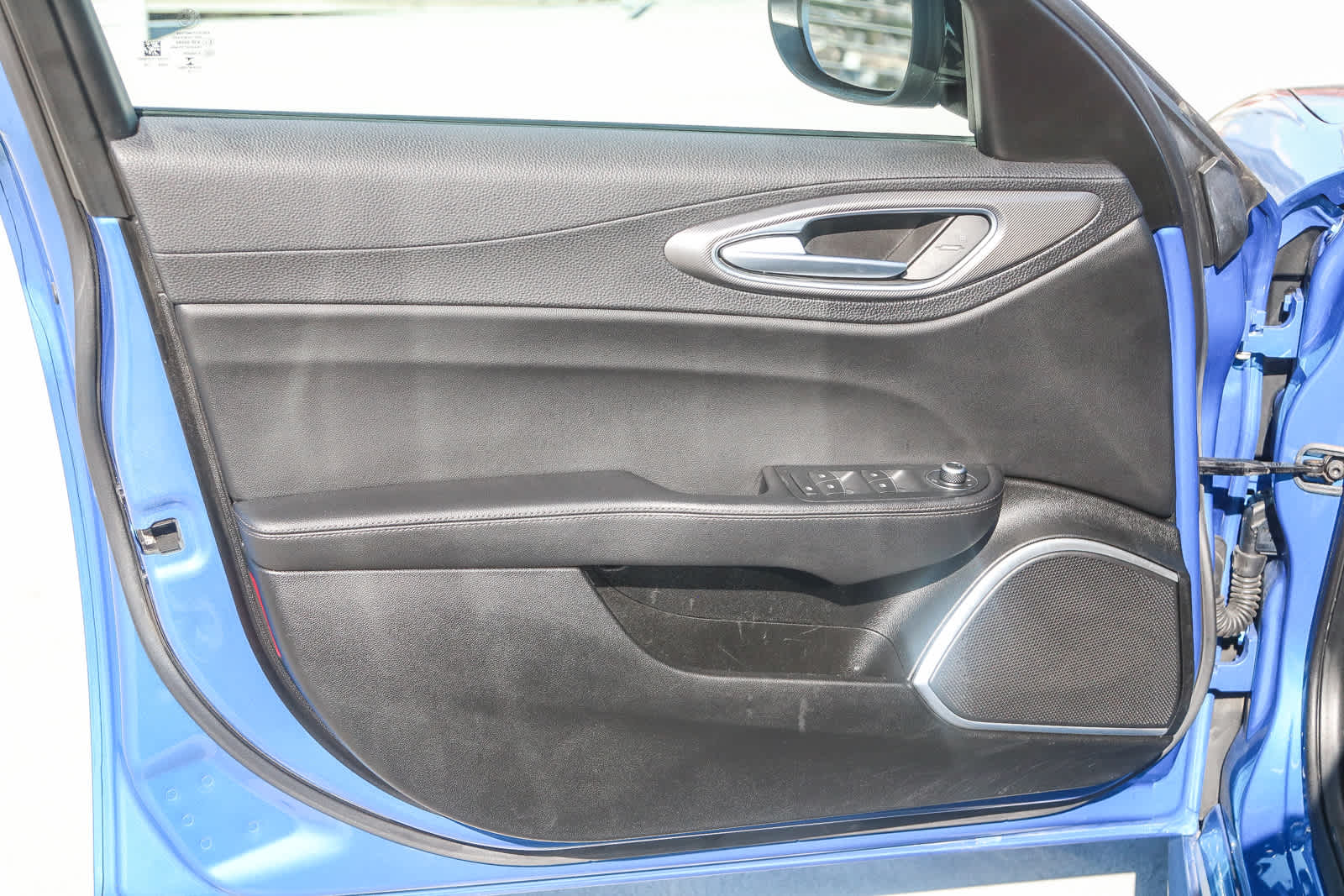 Thumbnail: 2019 Alfa Romeo Giulia - 29