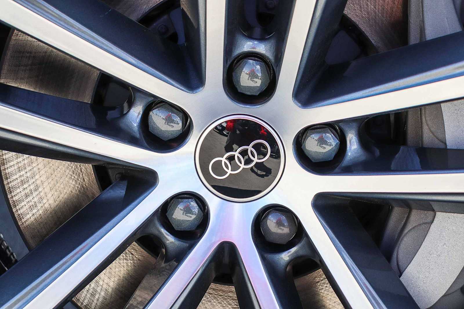 Thumbnail: 2026 Audi Q7 - 15