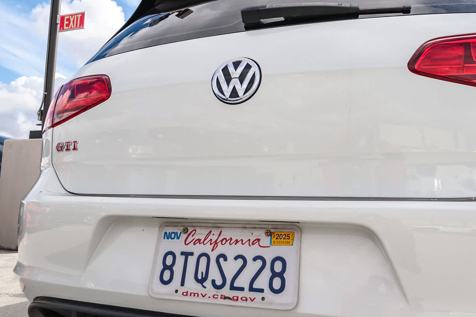 Thumbnail: 2017 Volkswagen Golf - 11