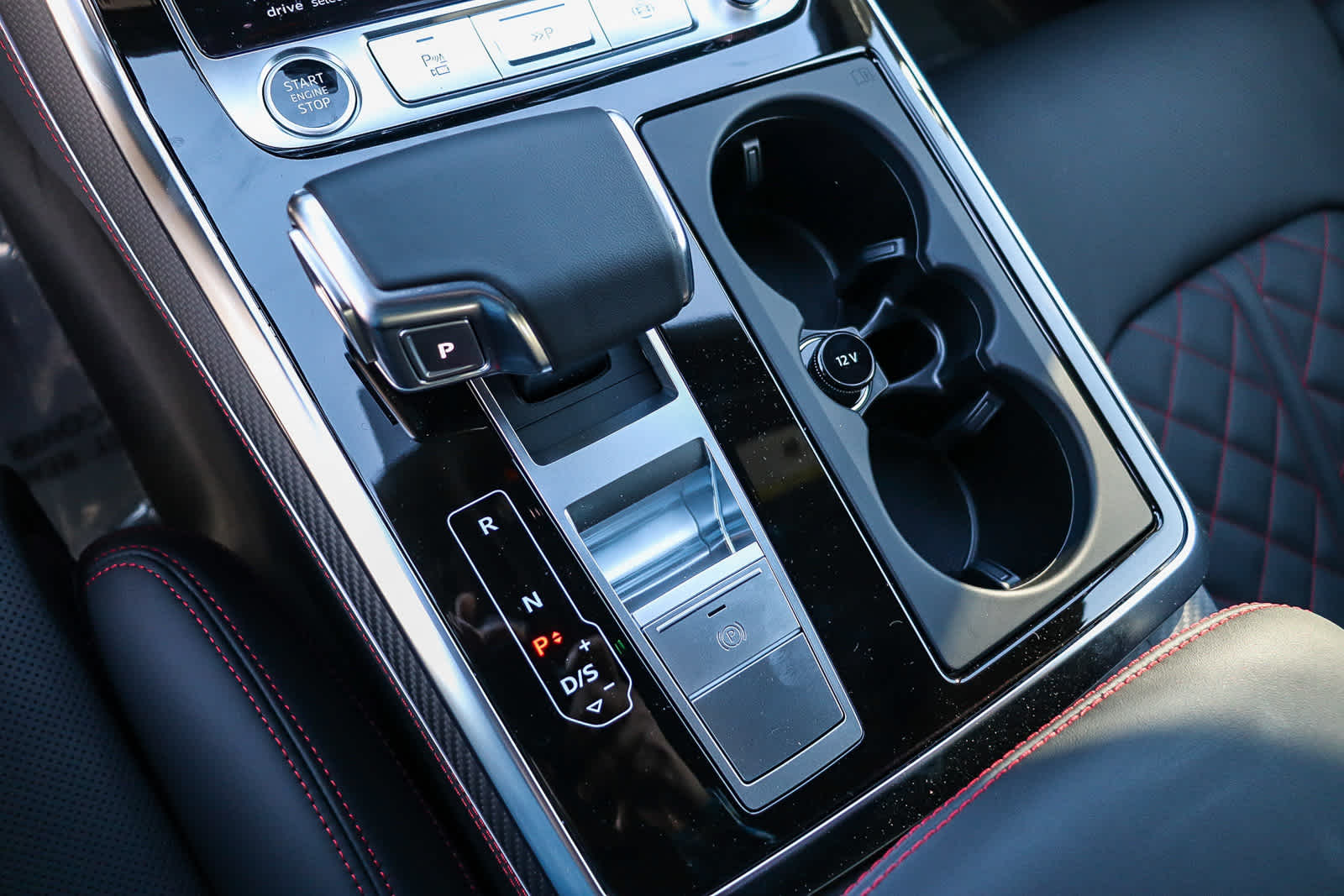 Thumbnail: 2026 Audi Q8 - 27