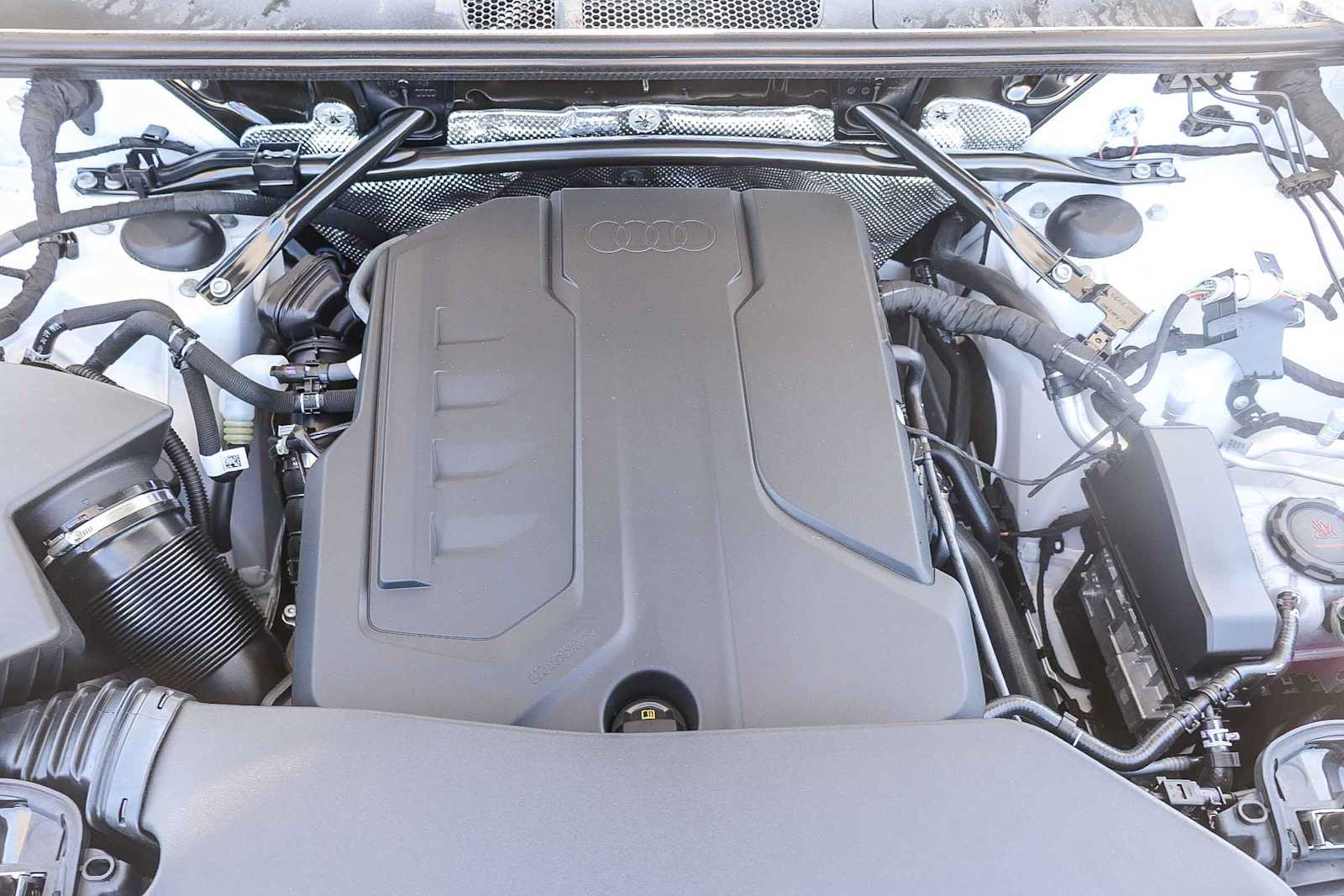 Thumbnail: 2025 Audi Q5 - 25