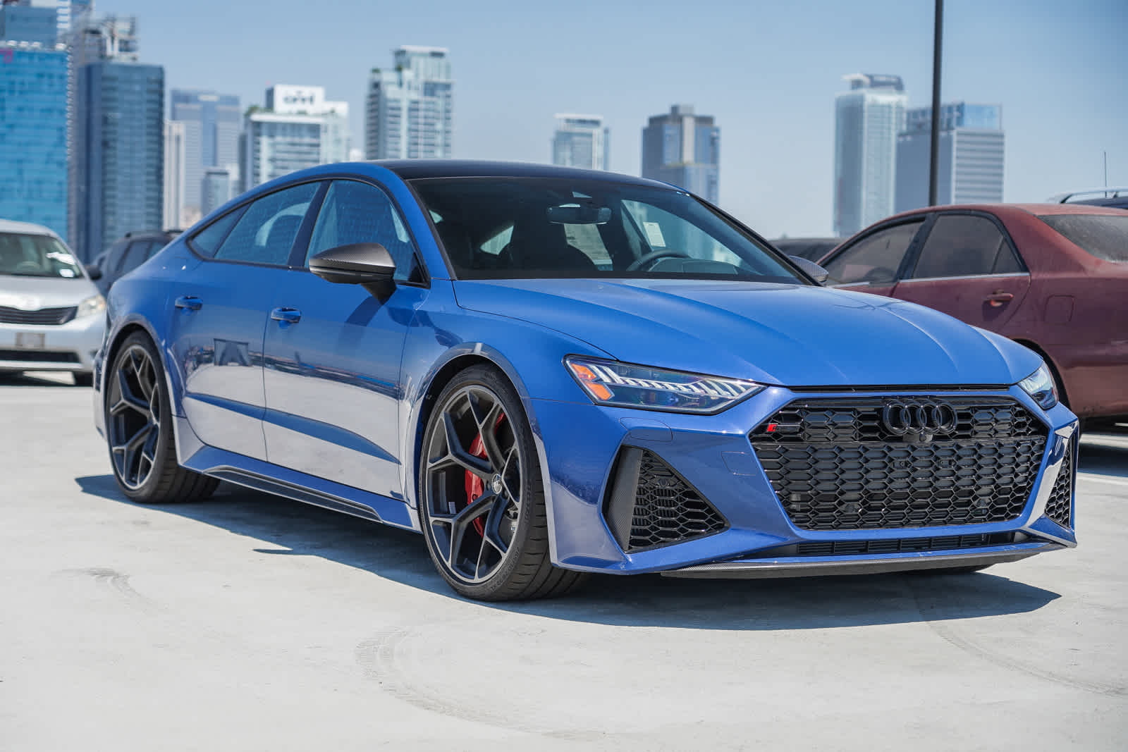 Thumbnail: 2025 Audi RS 7 - 10
