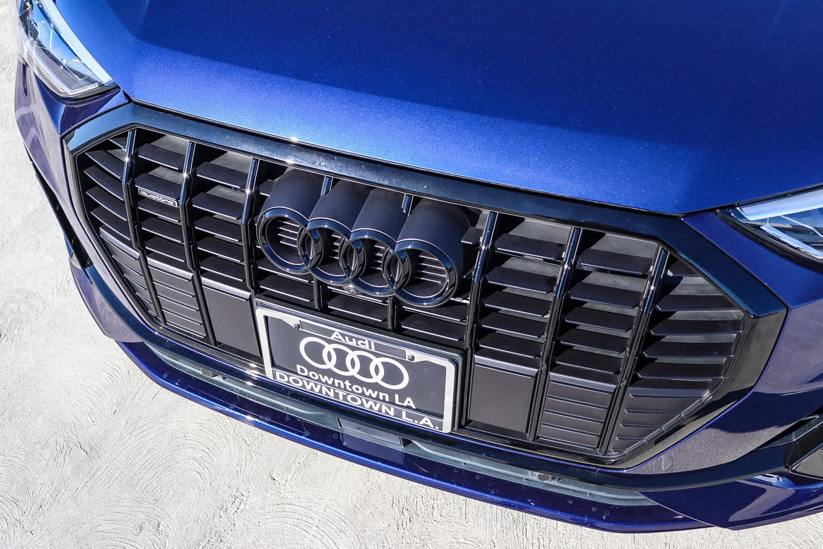 Thumbnail: 2025 Audi Q3 - 8