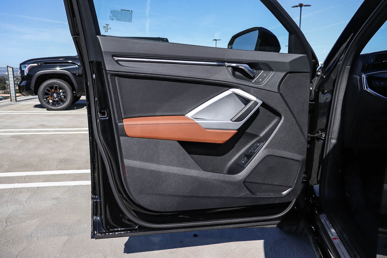 Thumbnail: 2025 Audi Q3 - 29