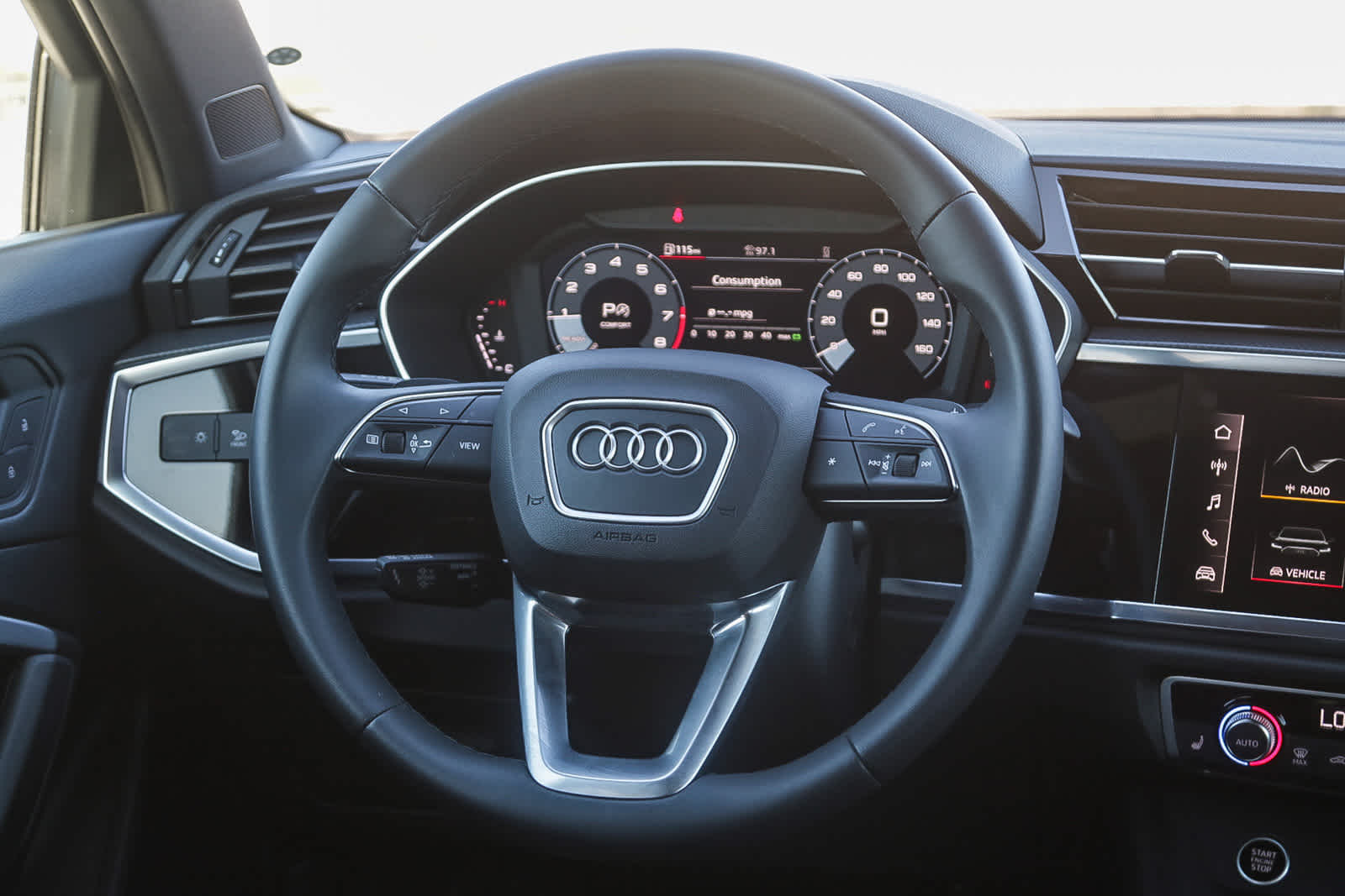 Thumbnail: 2025 Audi Q3 - 15