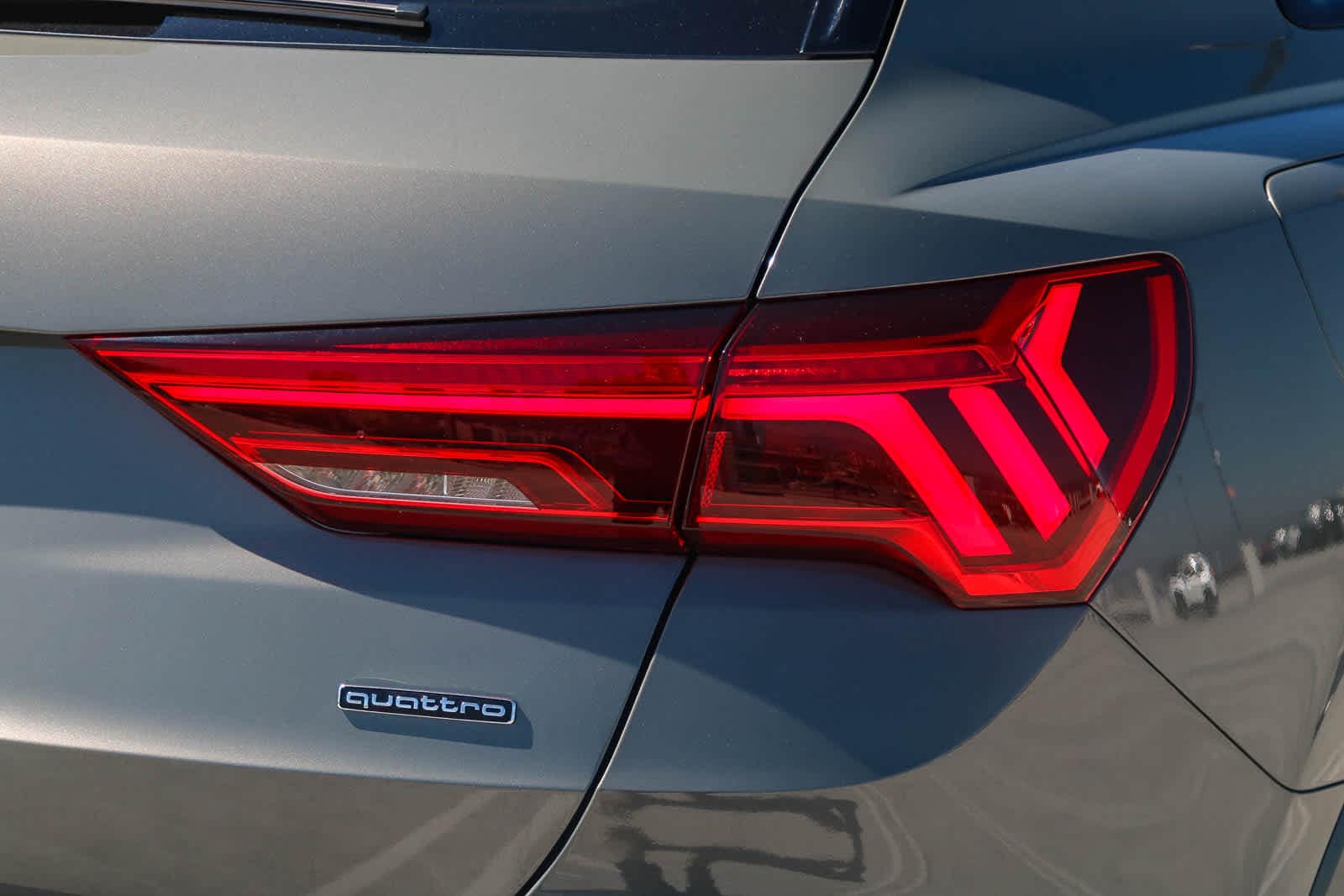 Thumbnail: 2025 Audi Q3 - 11