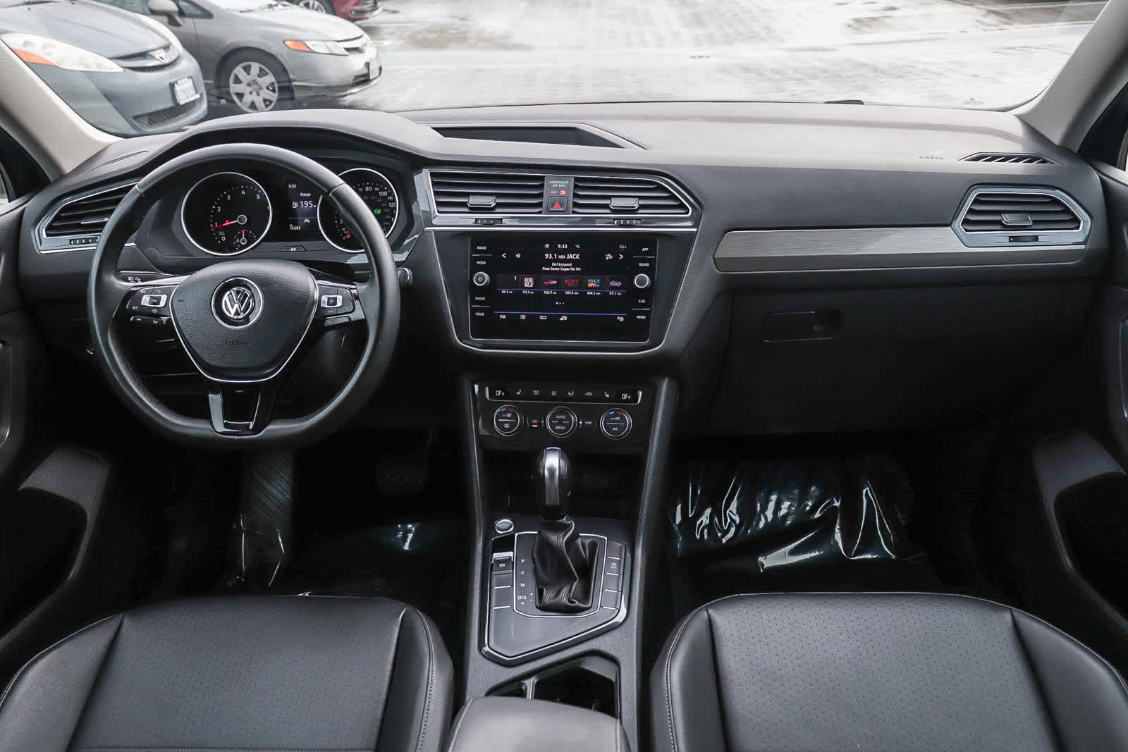 Thumbnail: 2020 Volkswagen Tiguan - 15