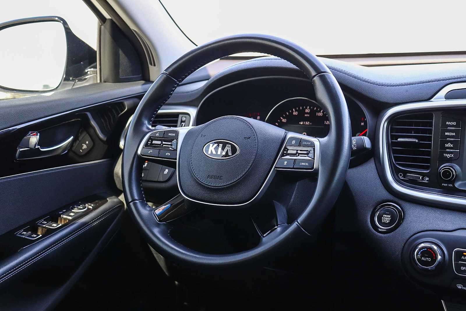 Thumbnail: 2019 Kia Sorento - 22