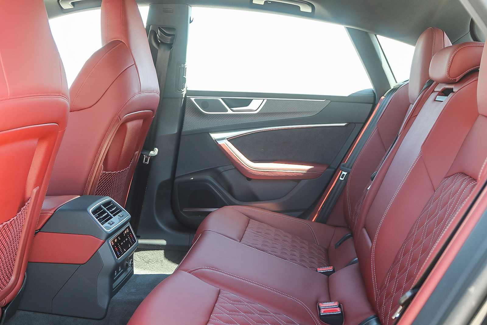 Thumbnail: 2025 Audi S7 - 19