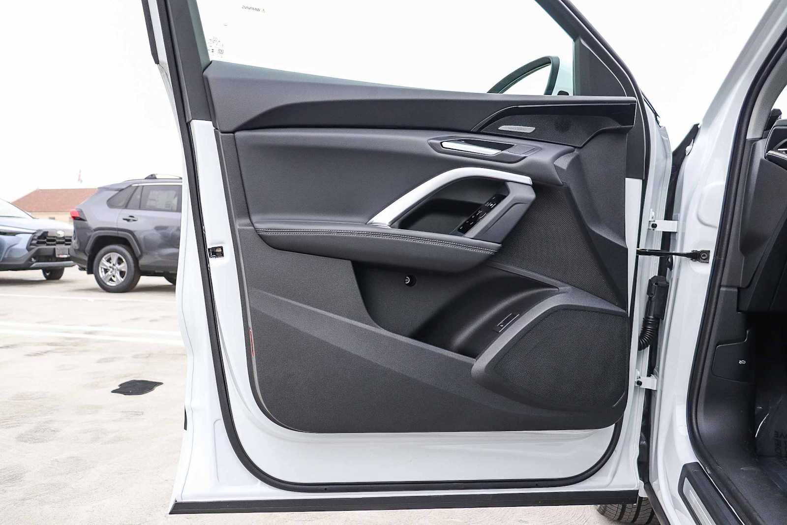 Thumbnail: 2025 Audi Q5 - 28