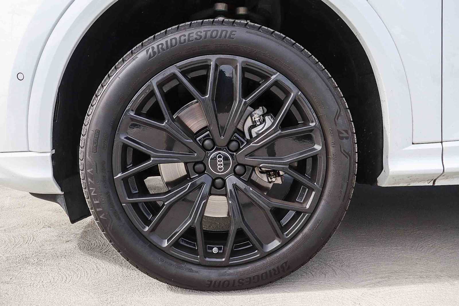 Thumbnail: 2025 Audi Q5 - 14