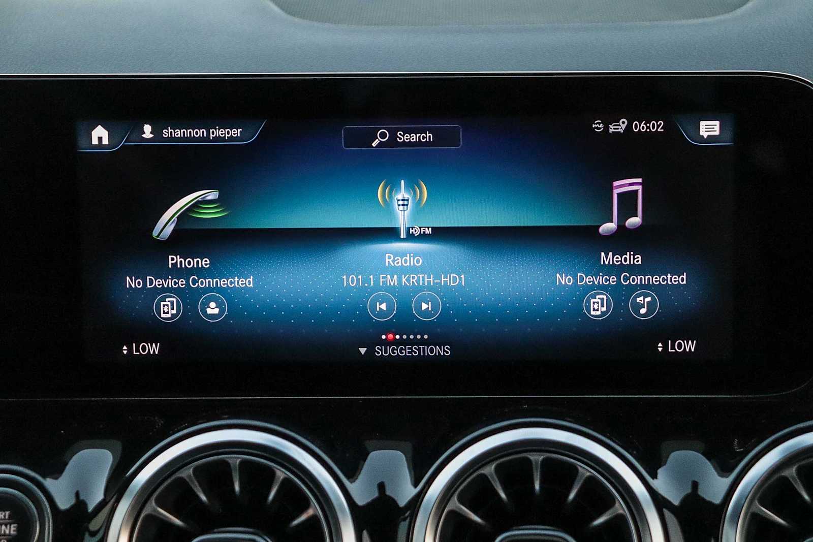 Thumbnail: 2023 Mercedes-Benz GLA - 16