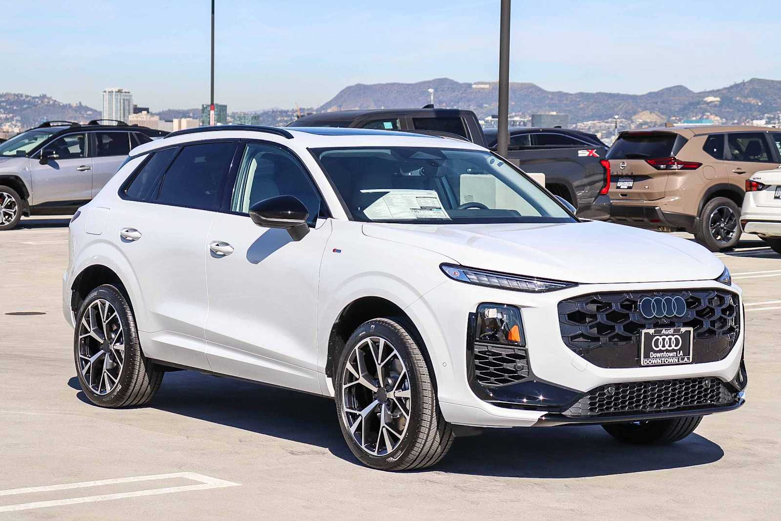 Thumbnail: 2026 Audi Q3 - 3