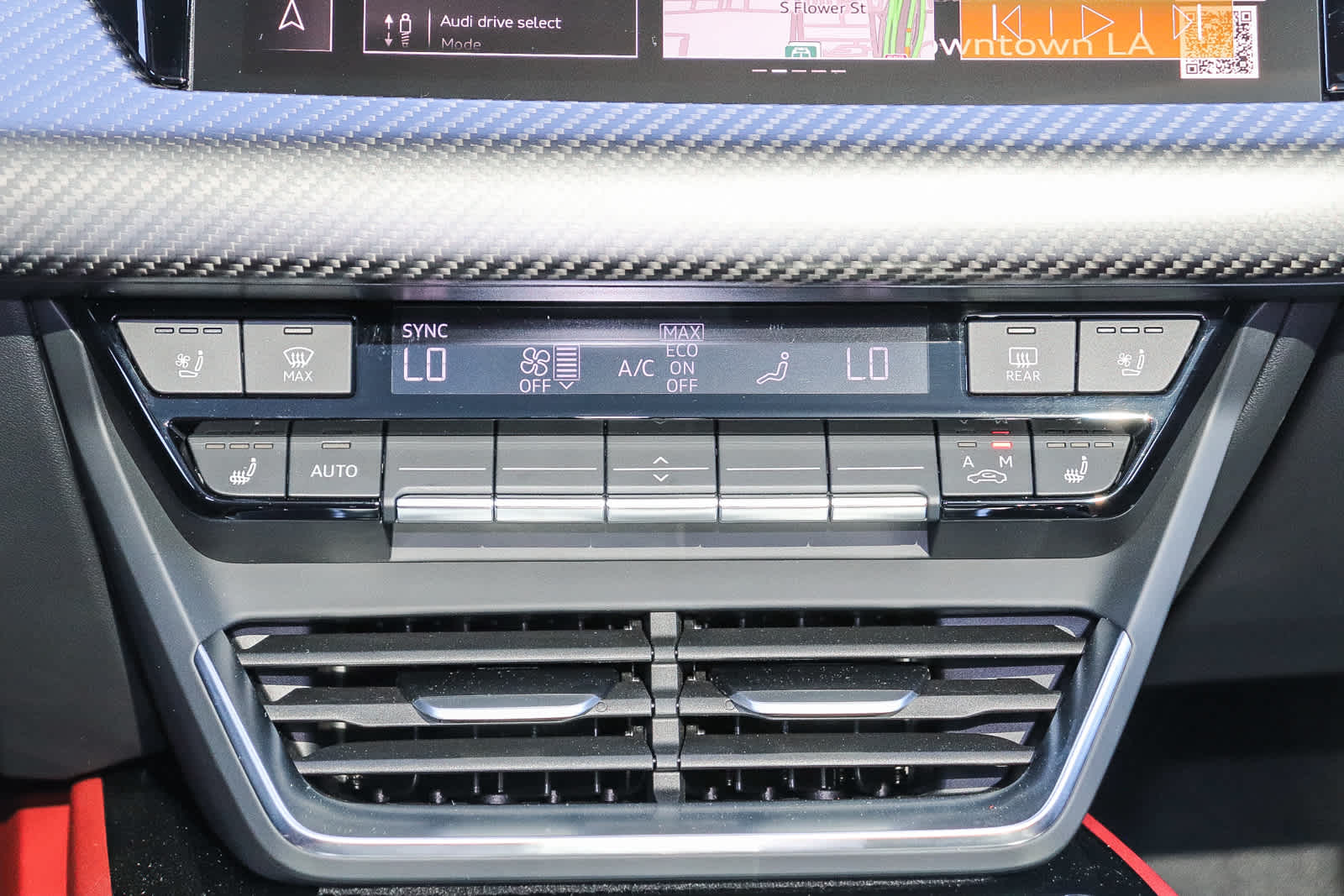 Thumbnail: 2026 Audi e-tron GT - 17