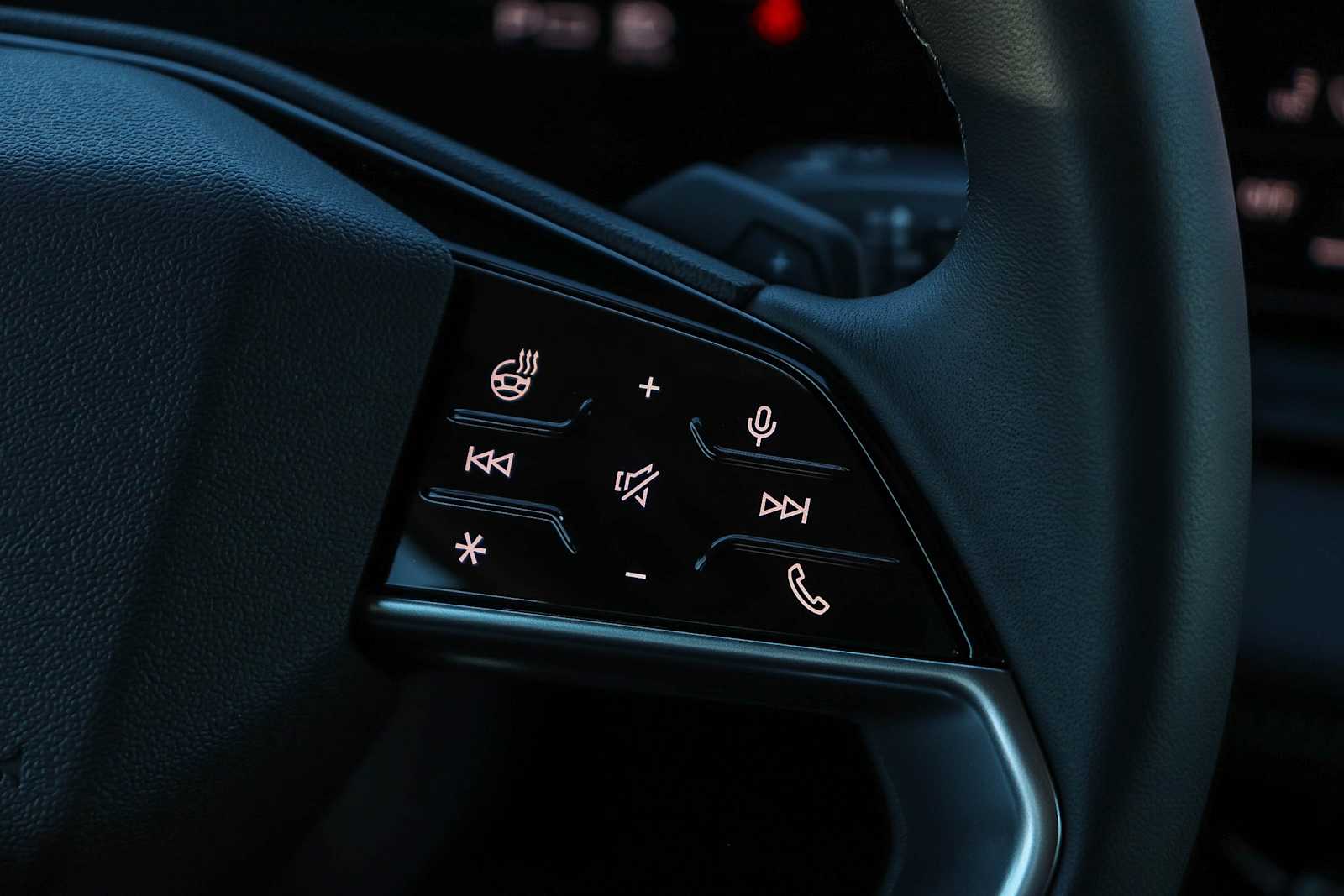 Thumbnail: 2025 Audi Q6 e-tron - 19