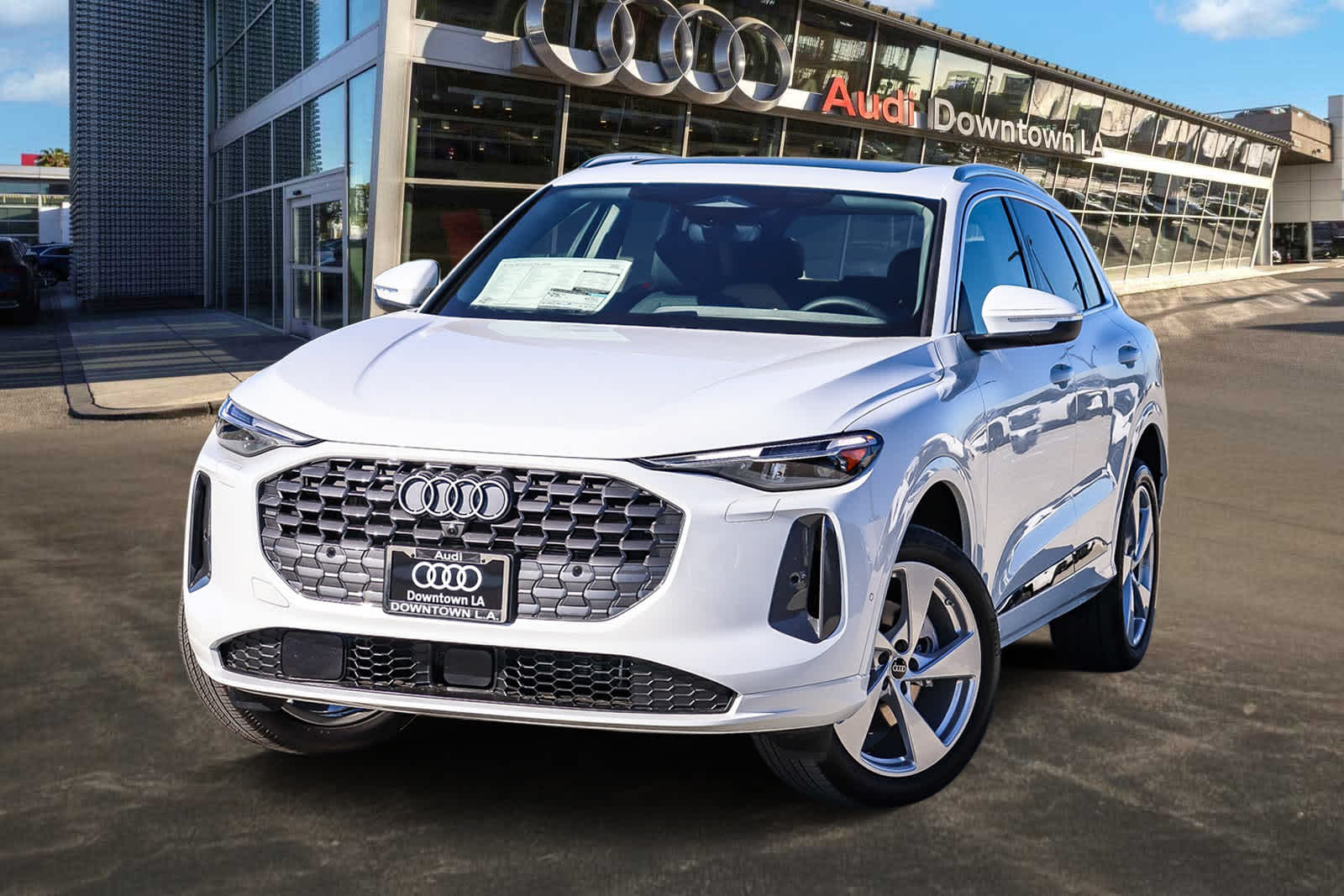 Thumbnail: 2025 Audi Q5 - 1