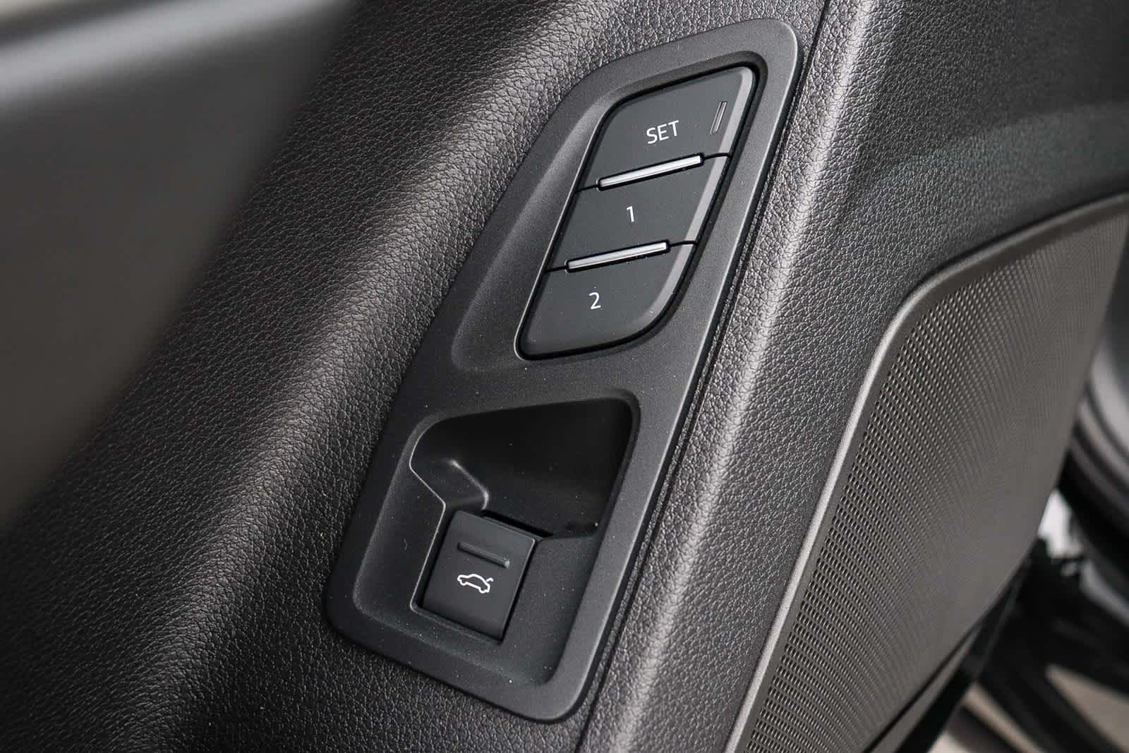 Thumbnail: 2025 Audi Q3 - 30