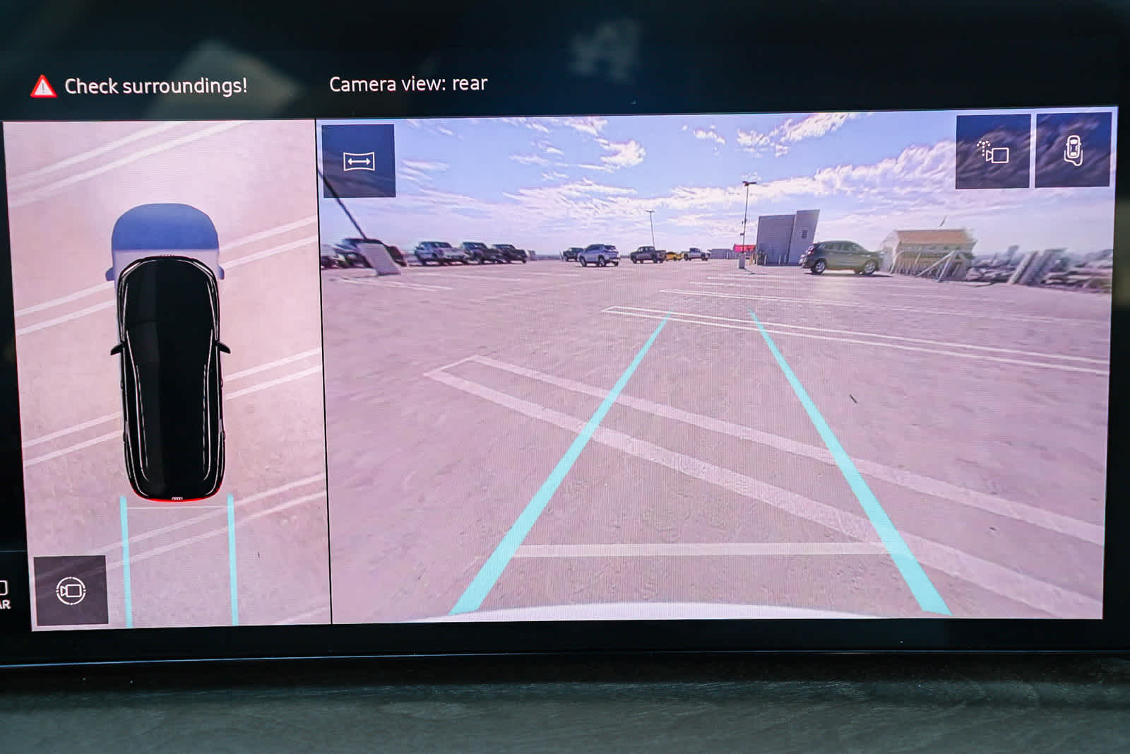 Thumbnail: 2025 Audi Q5 - 35