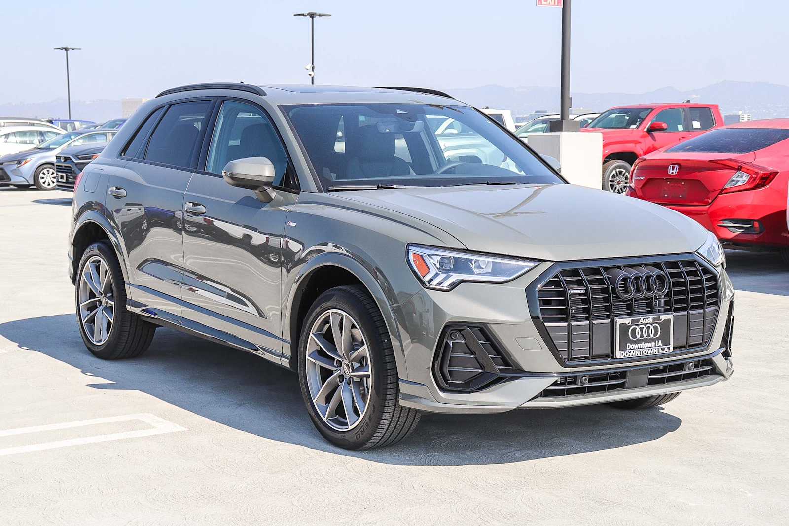 Thumbnail: 2025 Audi Q3 - 3