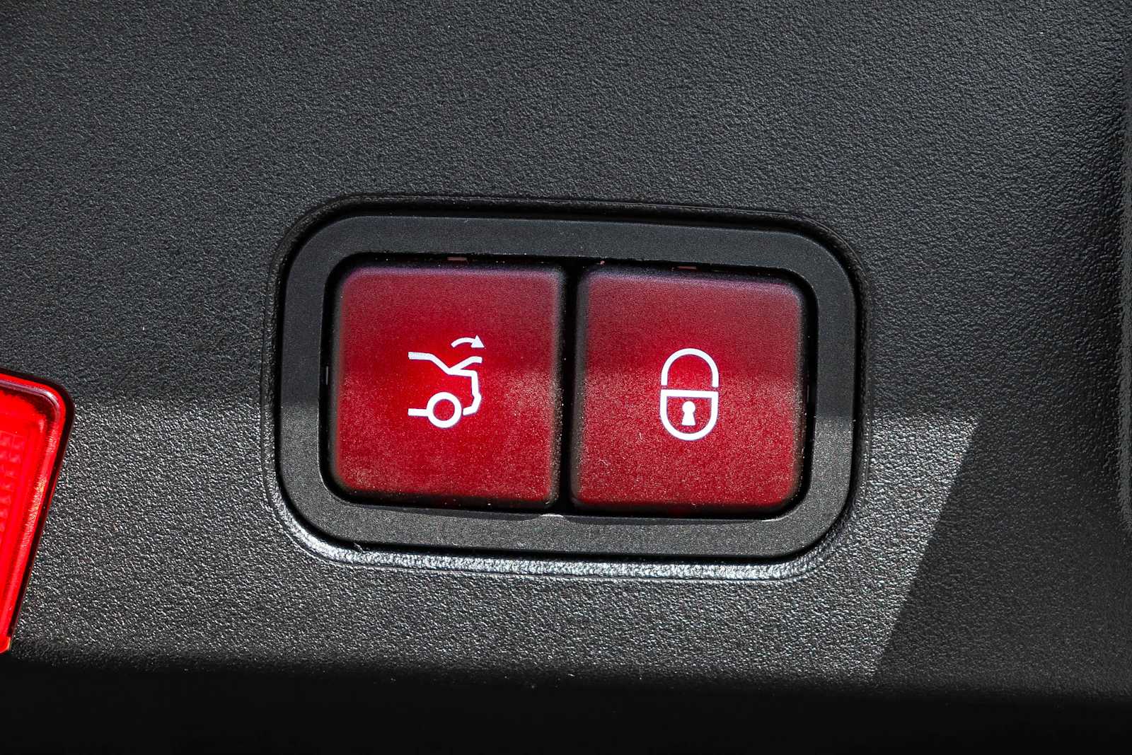 Thumbnail: 2018 Mercedes-Benz SL-Class - 41