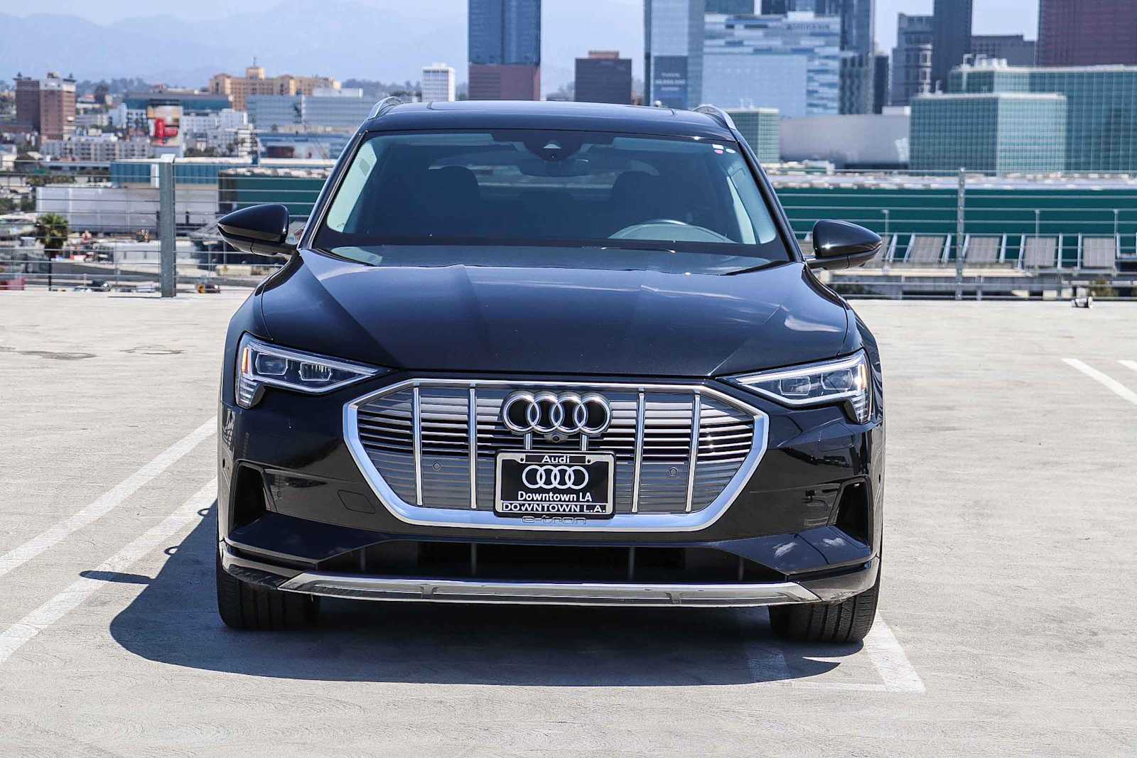 Thumbnail: 2023 Audi e-tron - 2