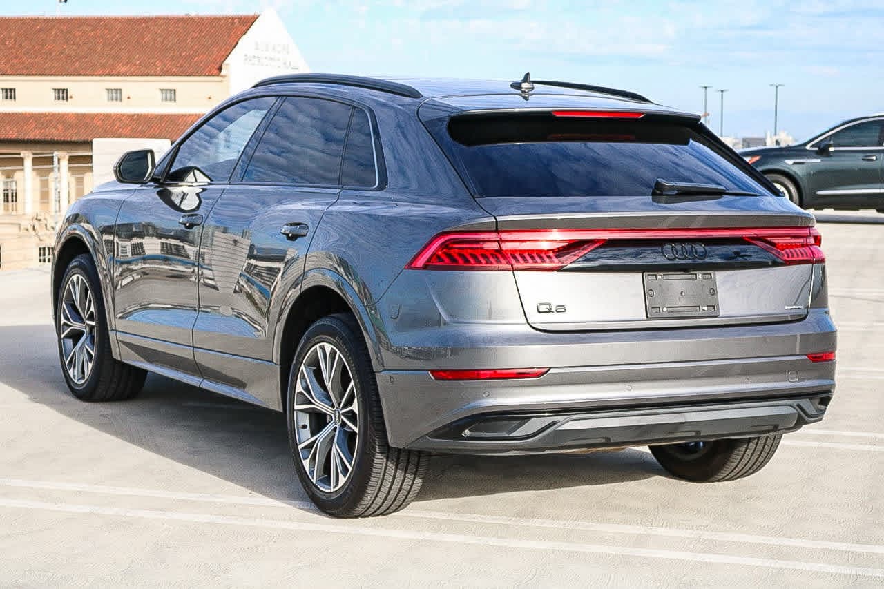 Thumbnail: 2022 Audi Q8 - 9