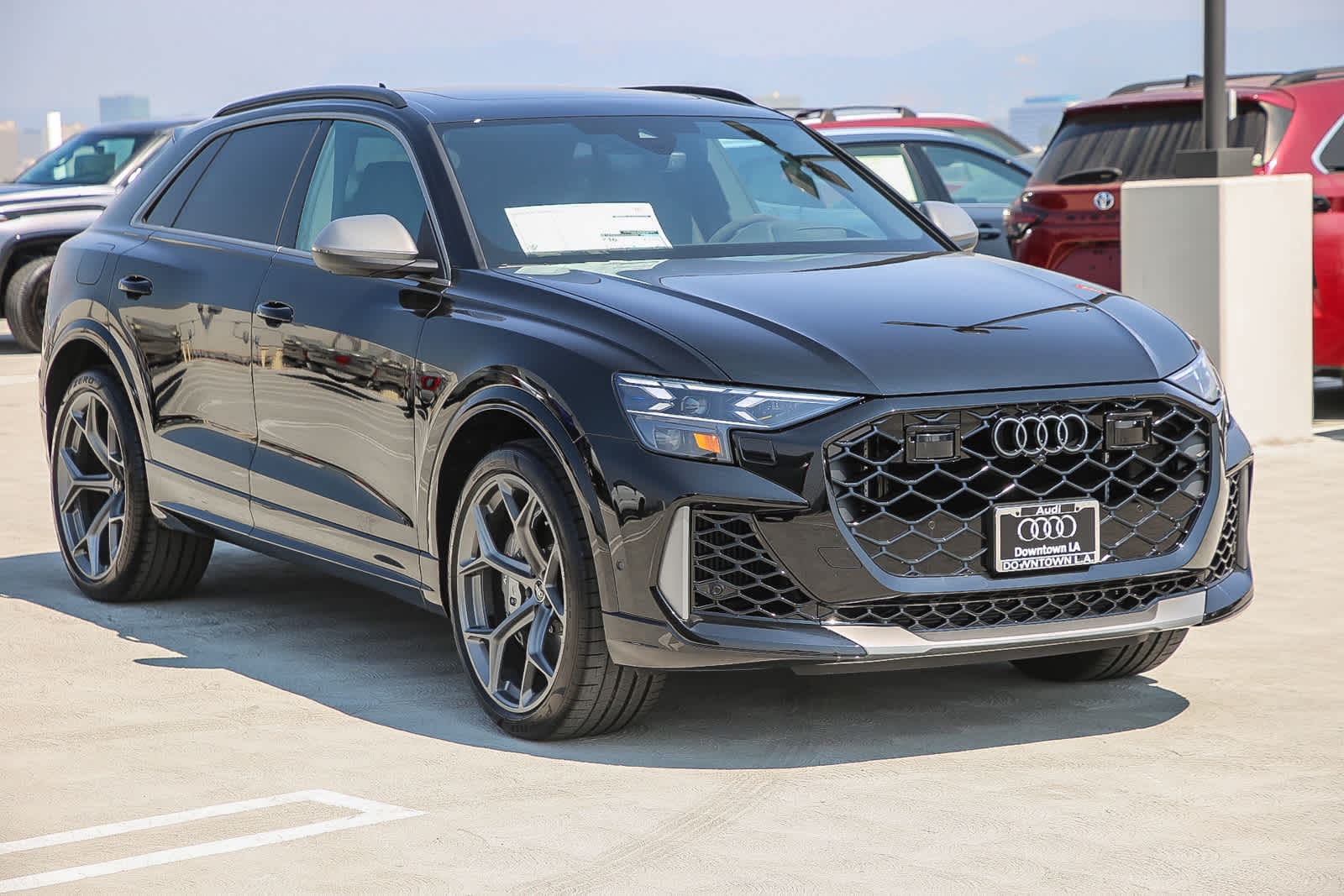 Thumbnail: 2025 Audi RS Q8 - 3