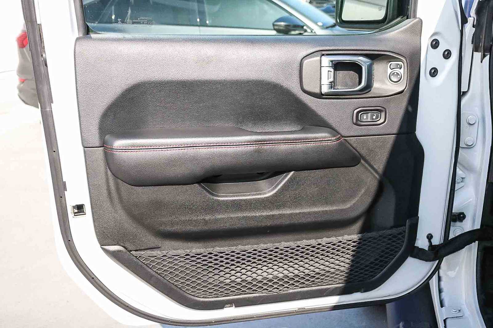 Thumbnail: 2018 Jeep Wrangler - 35