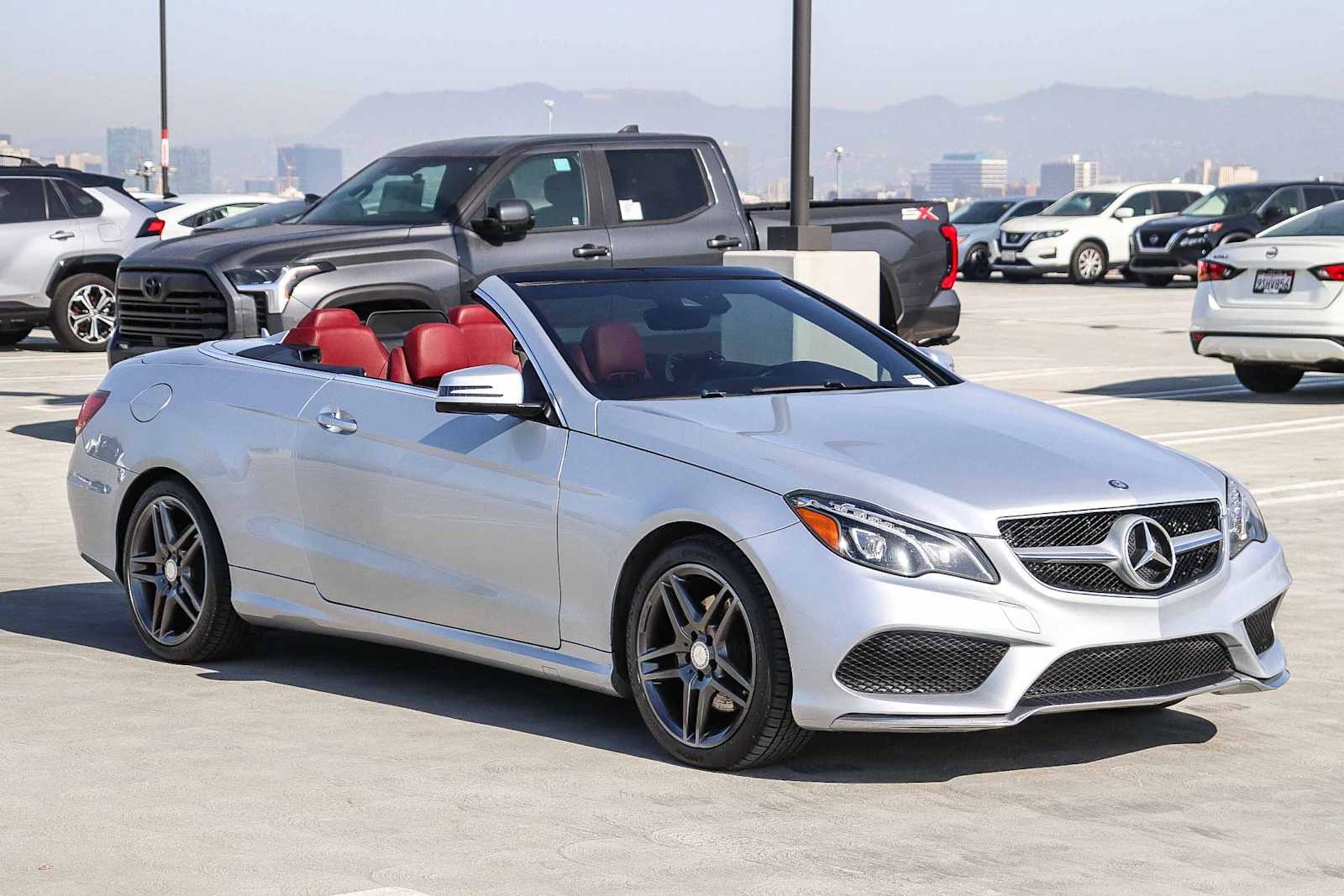 Thumbnail: 2016 Mercedes-Benz E-Class - 9