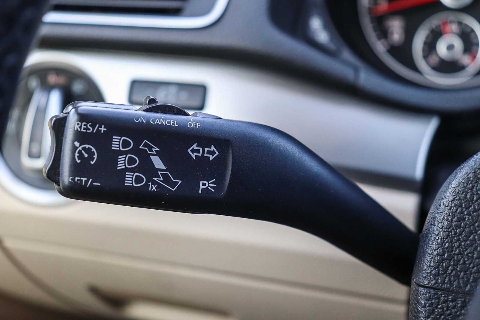 Thumbnail: 2015 Volkswagen Passat - 29