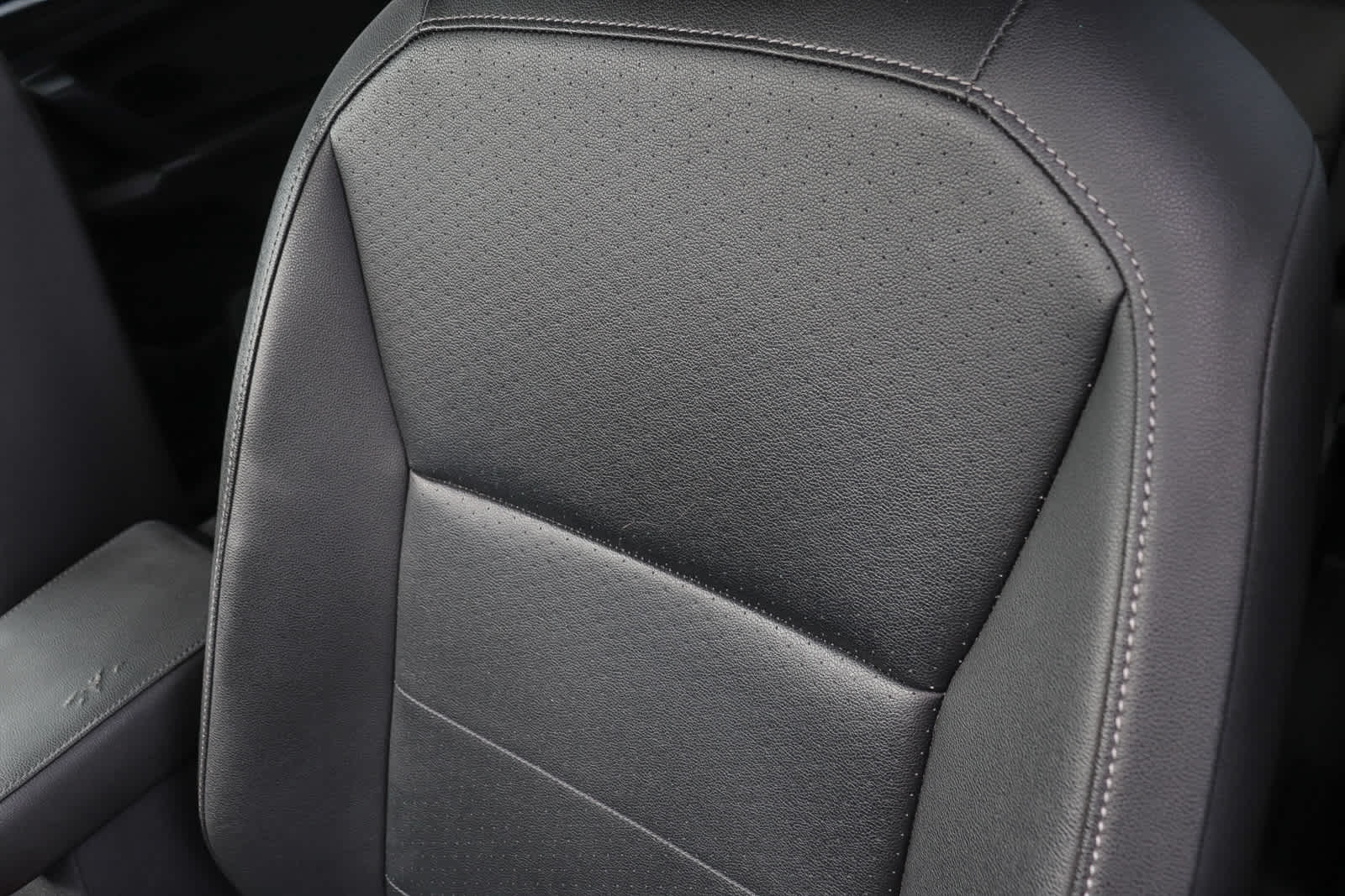 Thumbnail: 2020 Volkswagen Tiguan - 33