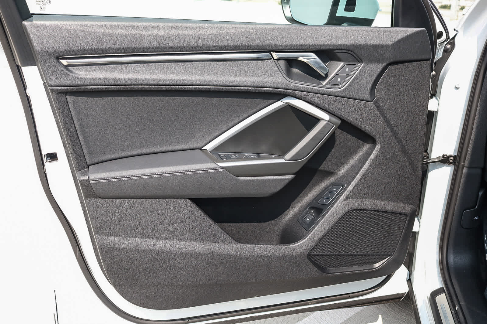 Thumbnail: 2025 Audi Q3 - 29