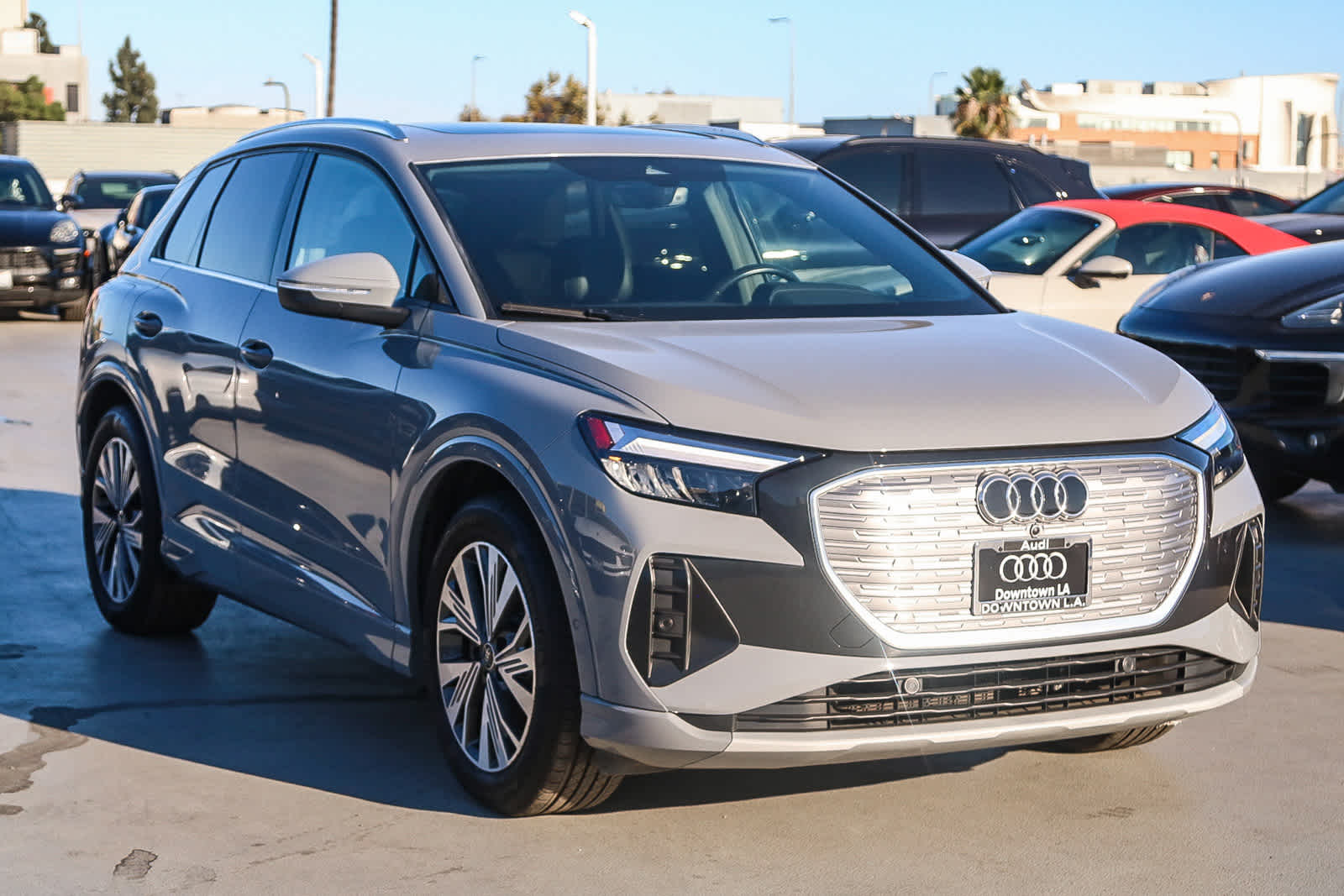 Thumbnail: 2023 Audi Q4 e-tron - 3