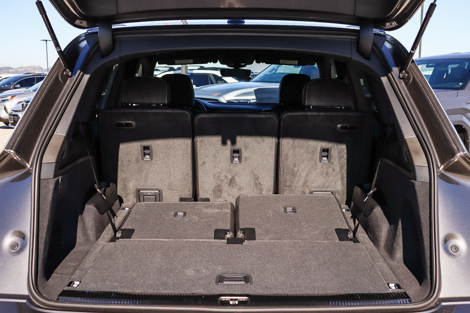 Thumbnail: 2026 Audi Q7 - 39