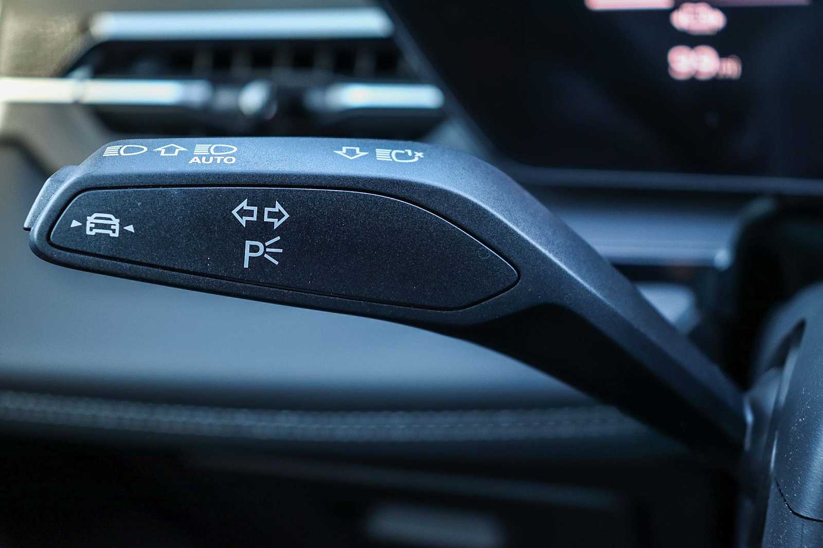 Thumbnail: 2025 Audi Q6 e-tron - 28