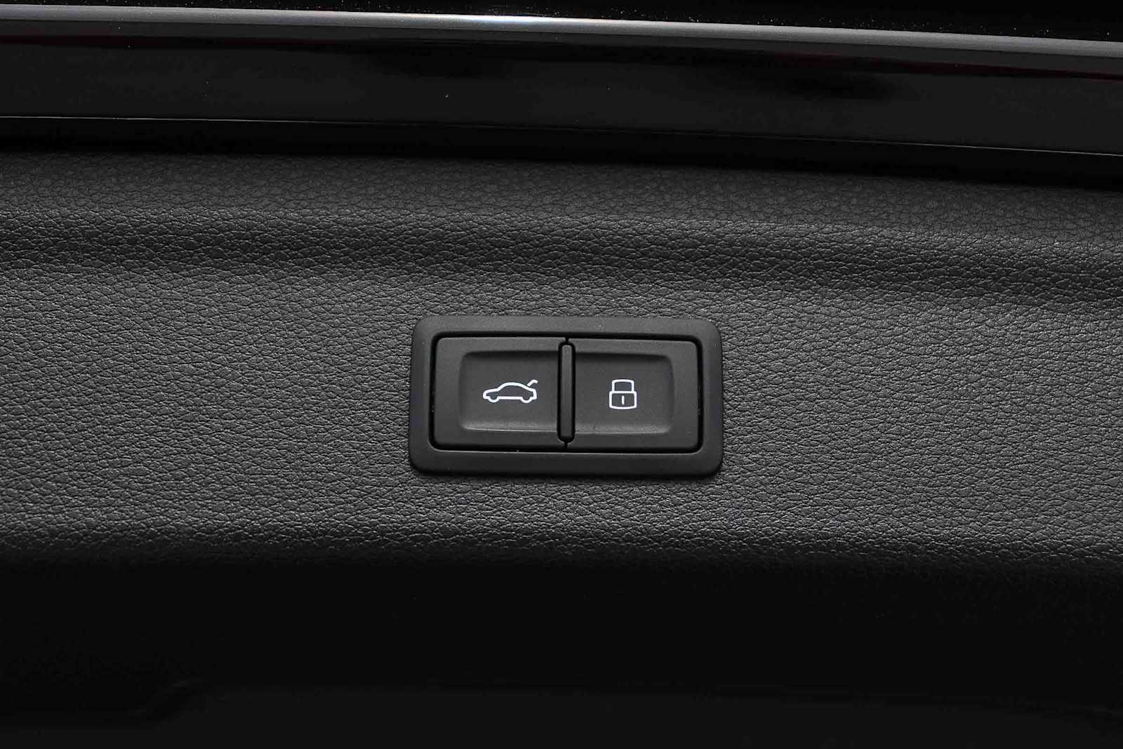 Thumbnail: 2025 Audi Q3 - 39