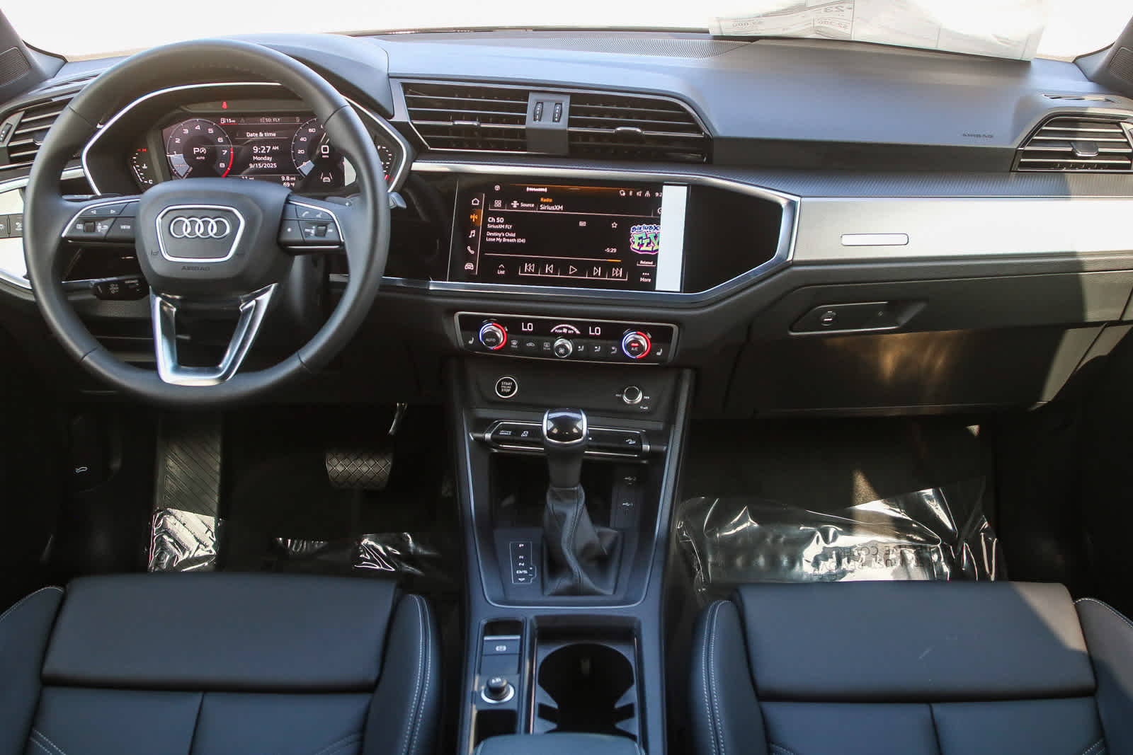 Thumbnail: 2025 Audi Q3 - 16