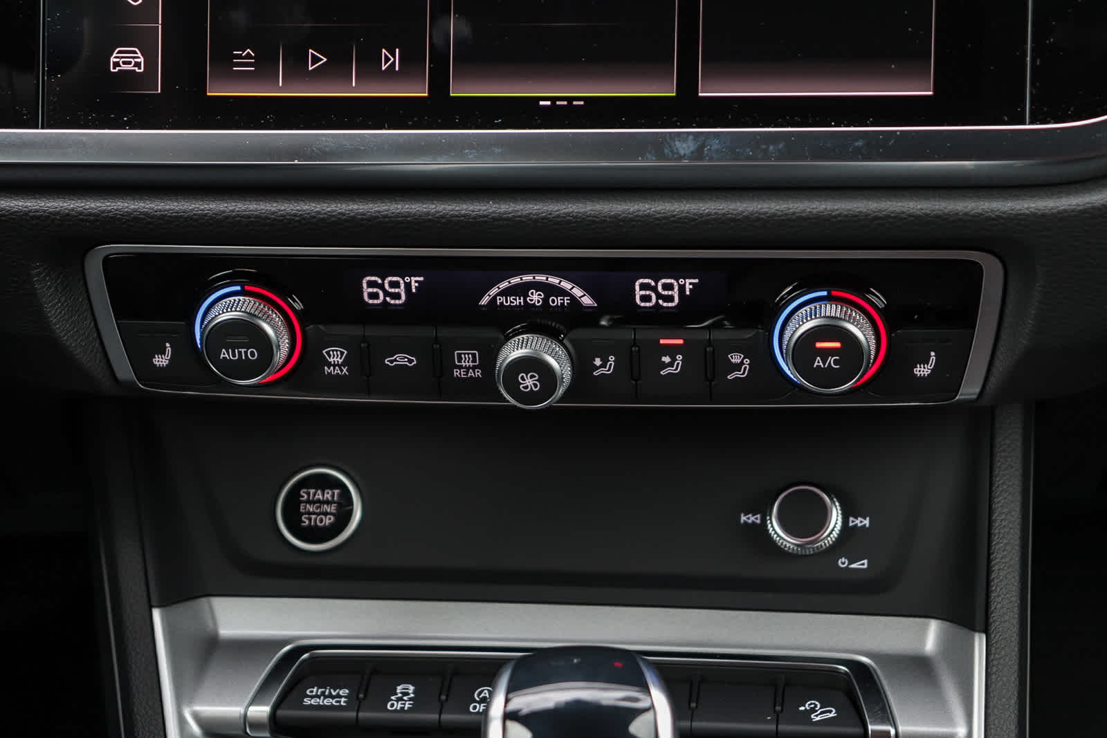 Thumbnail: 2025 Audi Q3 - 18