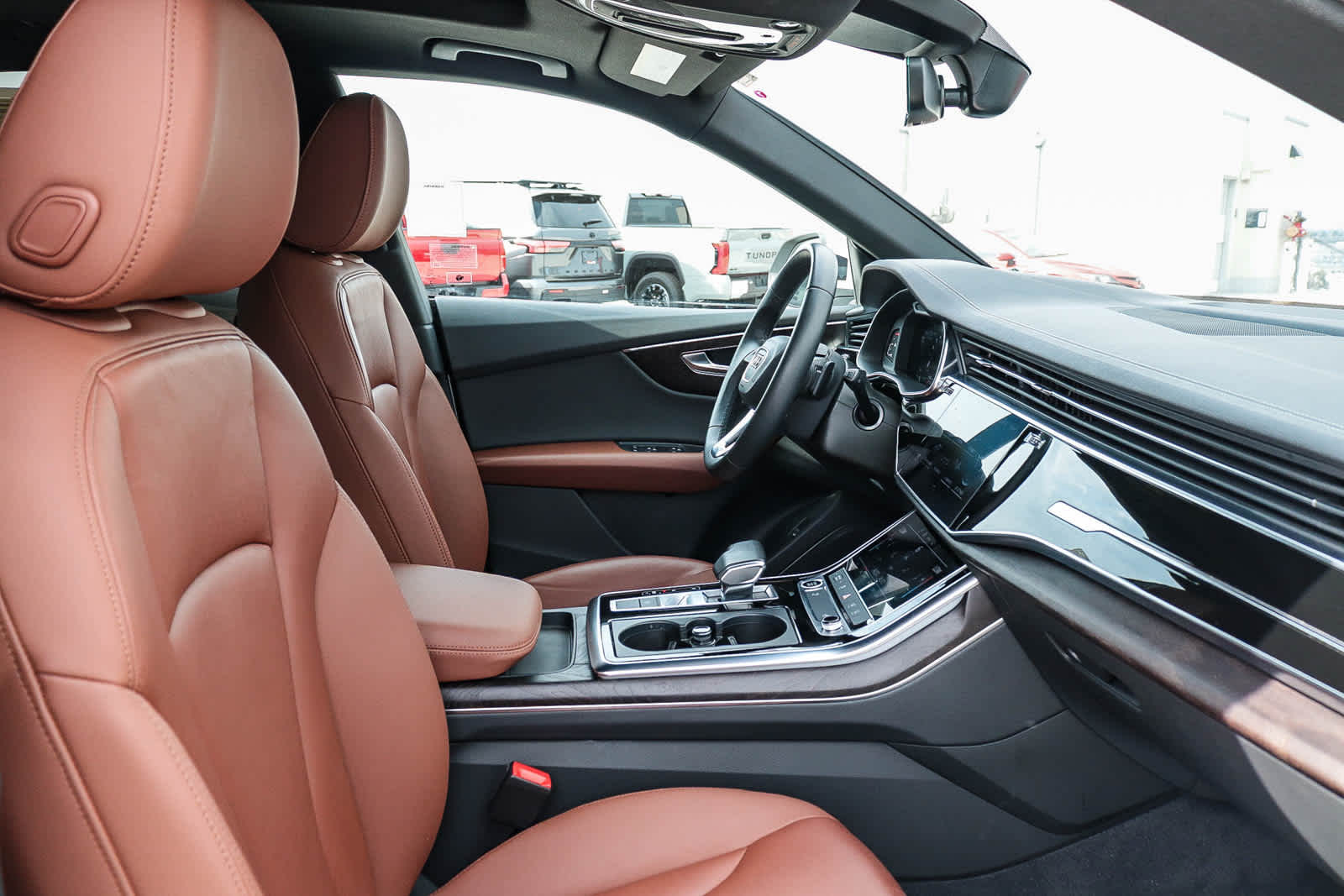 Thumbnail: 2023 Audi Q8 - 44